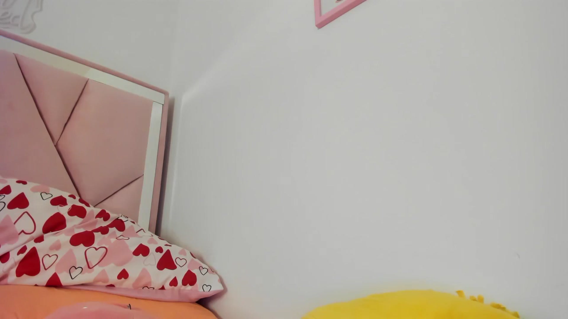 Gallery image thumbnail from Cherrycute666's myfreecams stream on, 07/13/2024, 07:46 image 17 of 20
