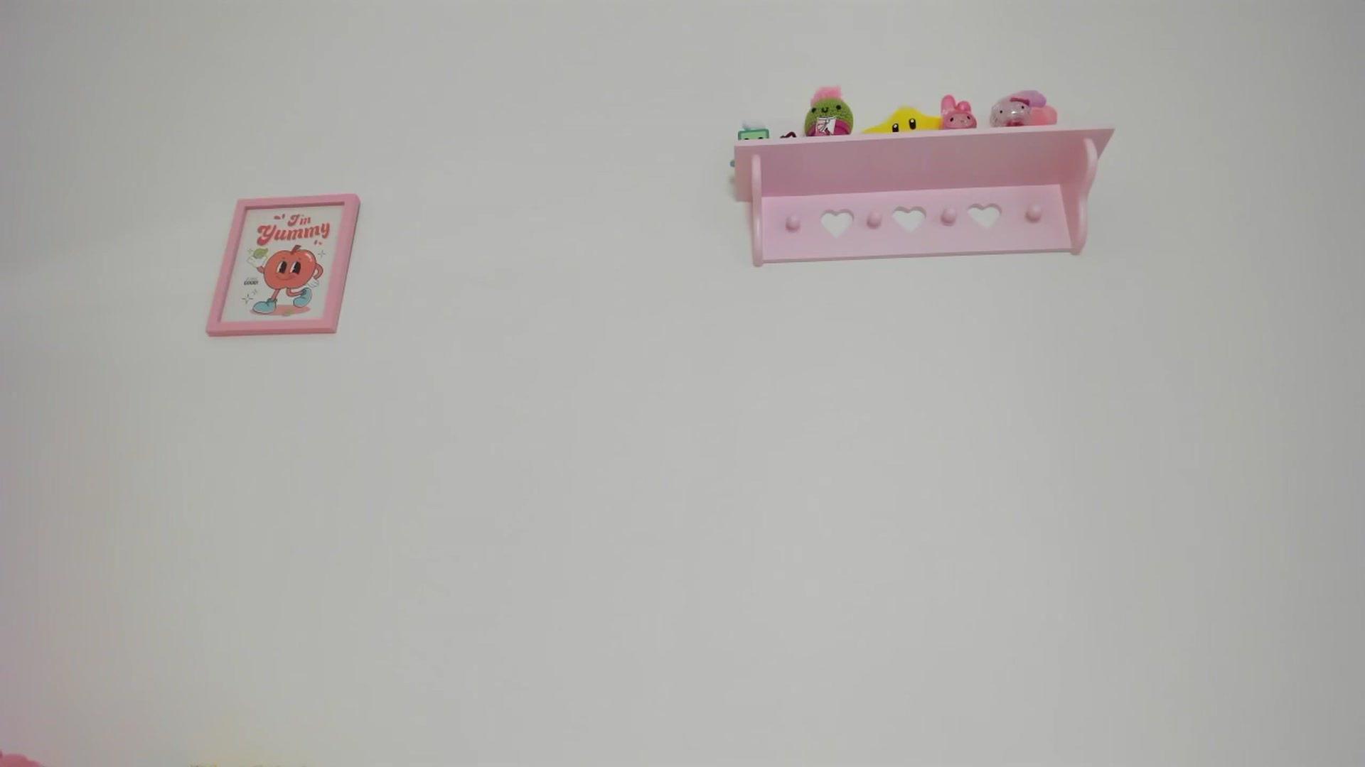 Gallery image thumbnail from Cherrycute666's myfreecams stream on, 07/13/2024, 10:37 image 10 of 20
