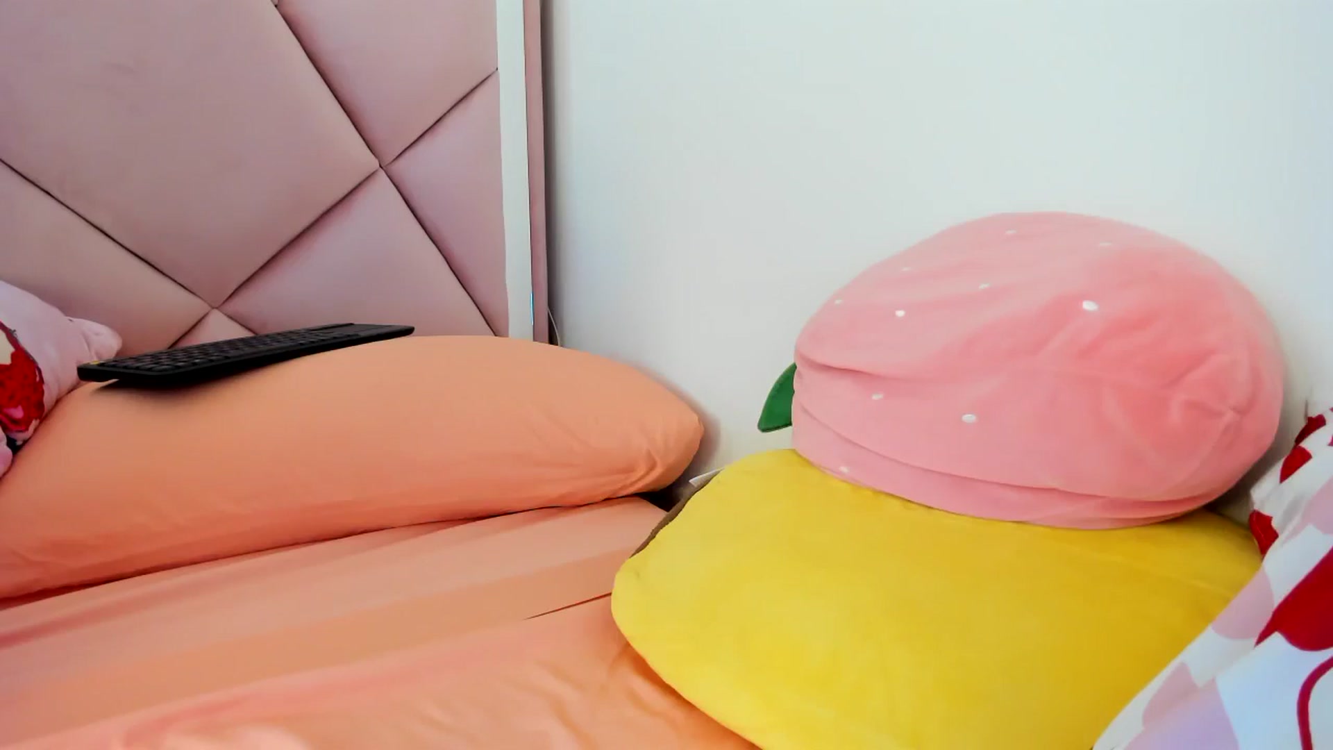 Gallery image thumbnail from Cherrycute666's myfreecams stream on, 07/13/2024, 13:51 image 20 of 20