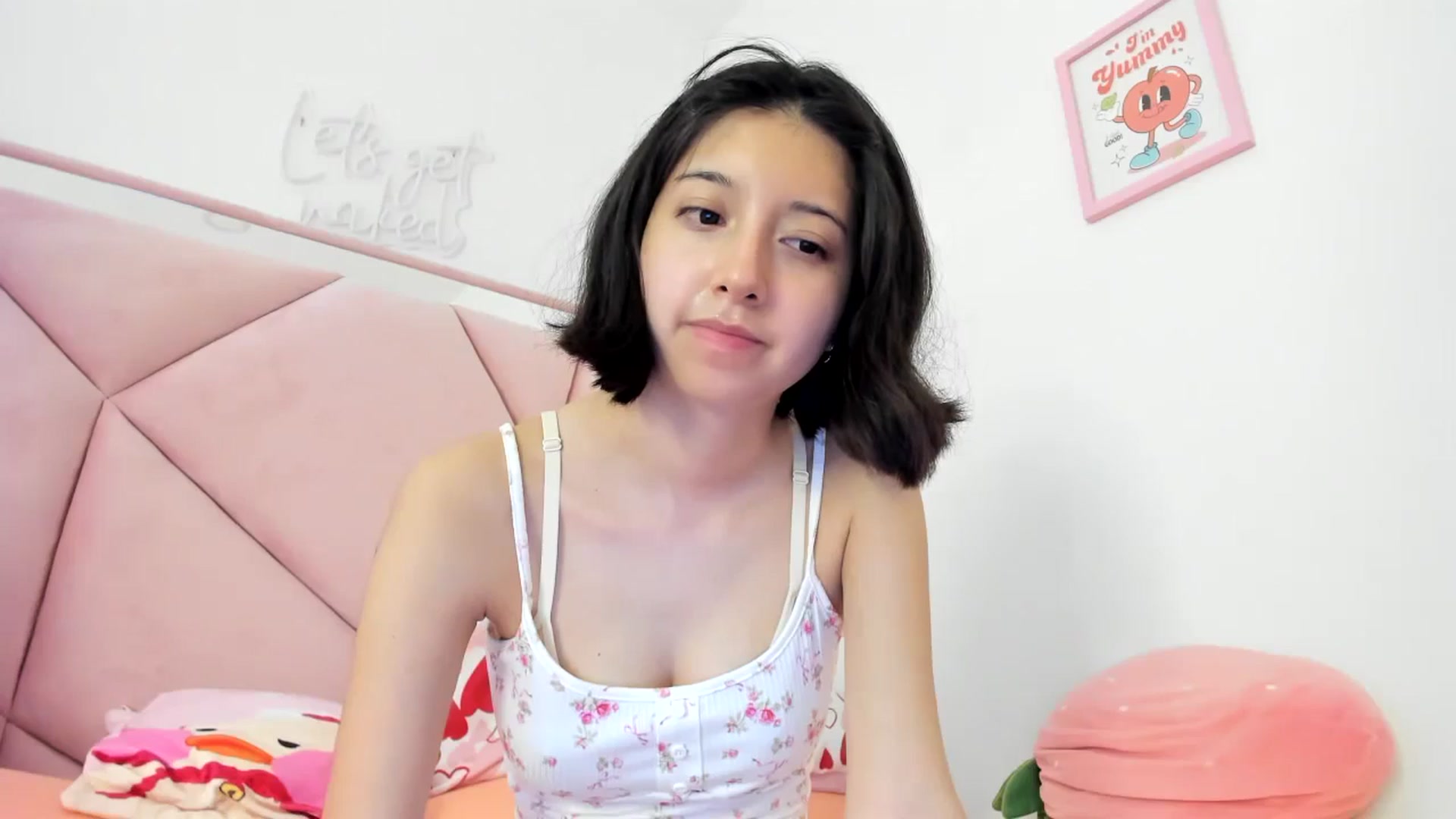 Gallery image thumbnail from Cherrycute666's myfreecams stream on, 07/13/2024, 13:51 image 11 of 20