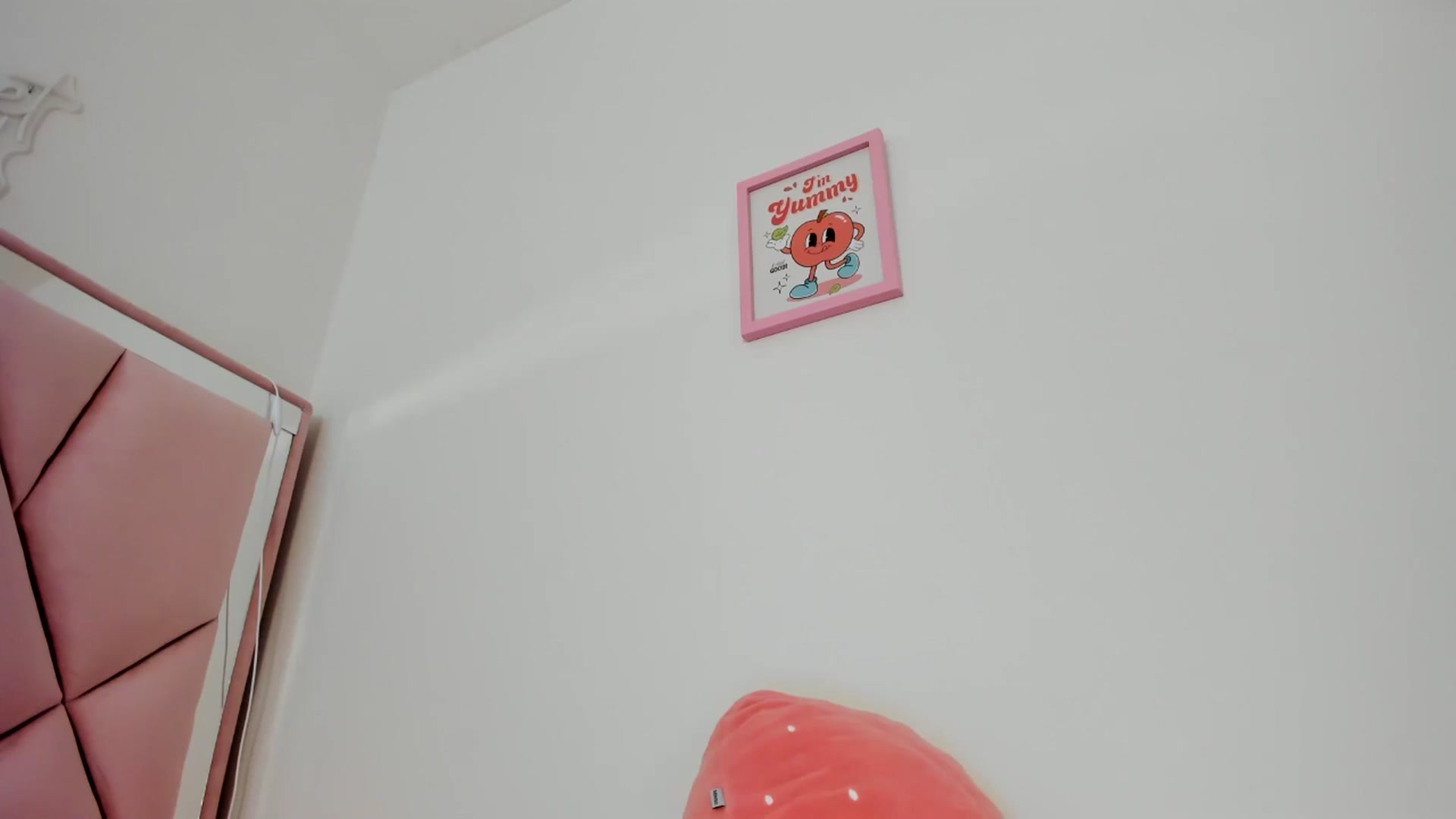 Gallery image thumbnail from Cherrycute666's myfreecams stream on, 07/14/2024, 01:50 image 7 of 20