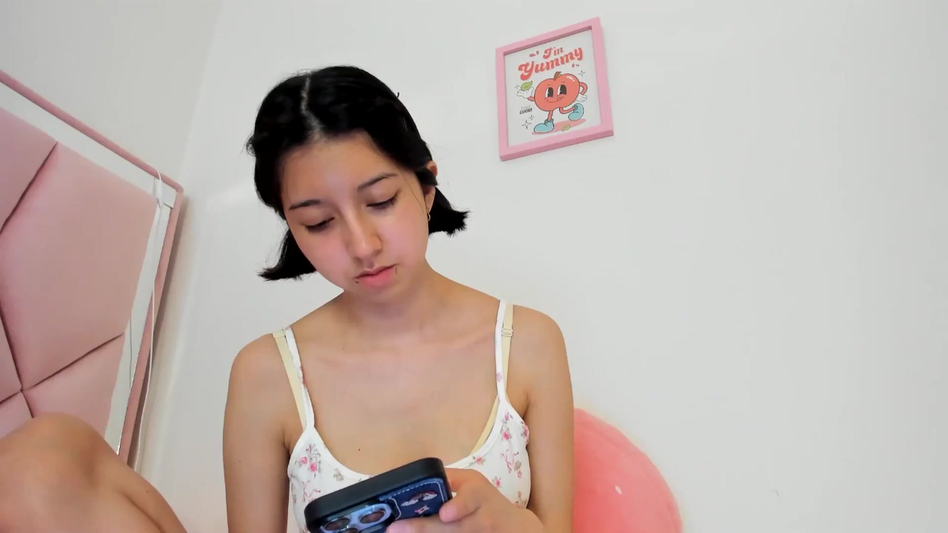 Gallery image thumbnail from Cherrycute666's myfreecams stream on, 07/14/2024, 01:50 image 11 of 20