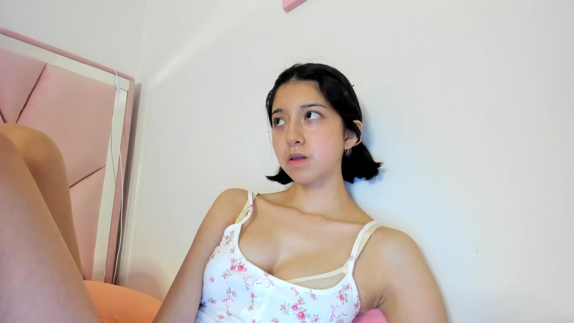 Gallery image thumbnail from Cherrycute666's myfreecams stream on, 07/14/2024, 01:50 image 17 of 20