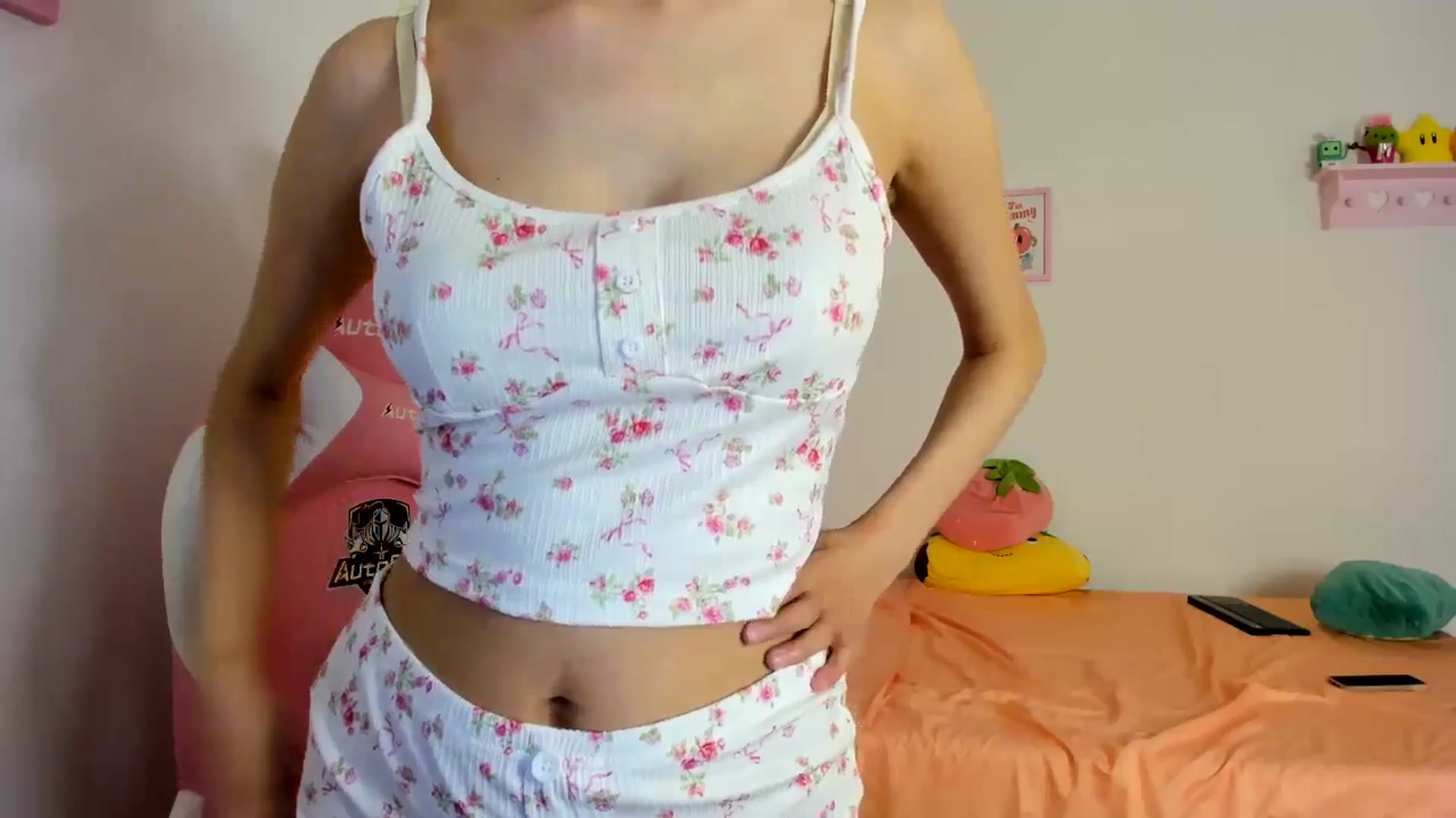 Gallery image thumbnail from Cherrycute666's myfreecams stream on, 07/14/2024, 10:44 image 9 of 20