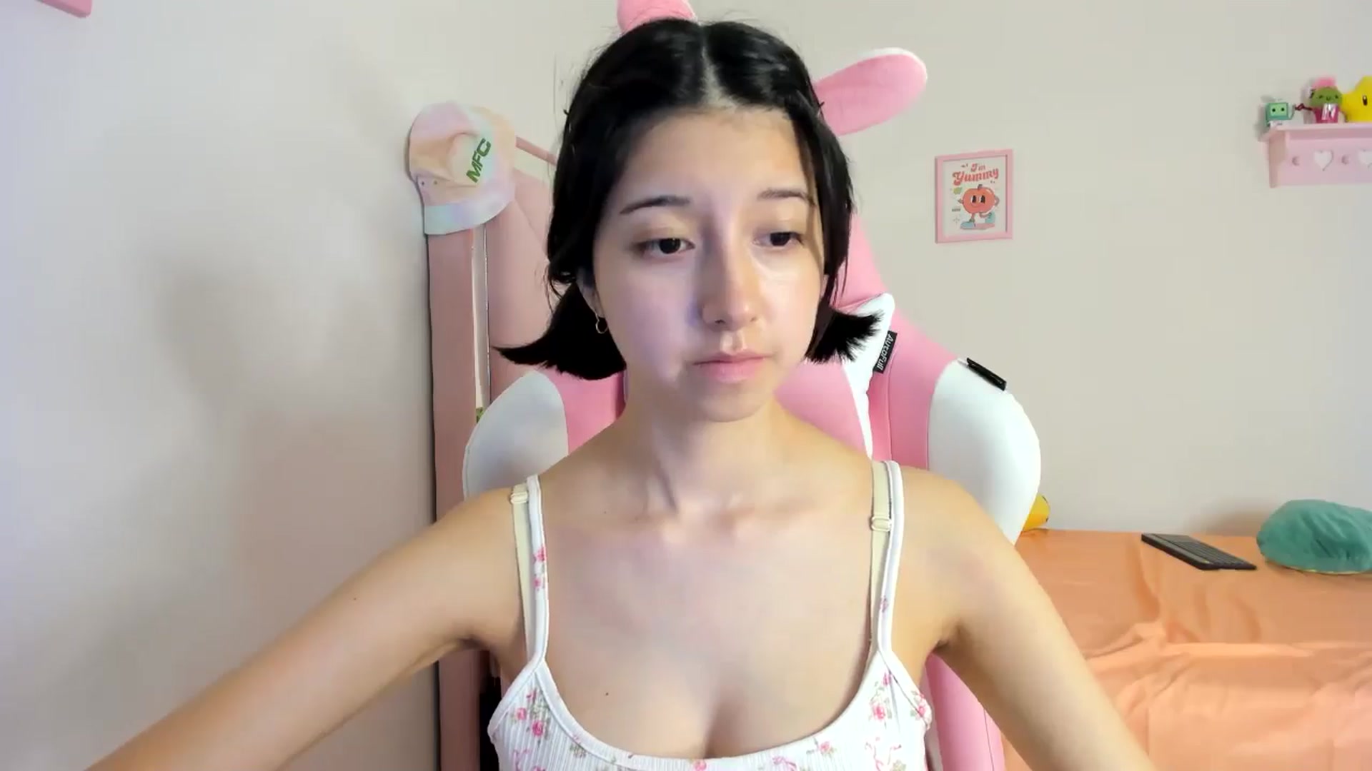 Gallery image thumbnail from Cherrycute666's myfreecams stream on, 07/14/2024, 11:13 image 15 of 20