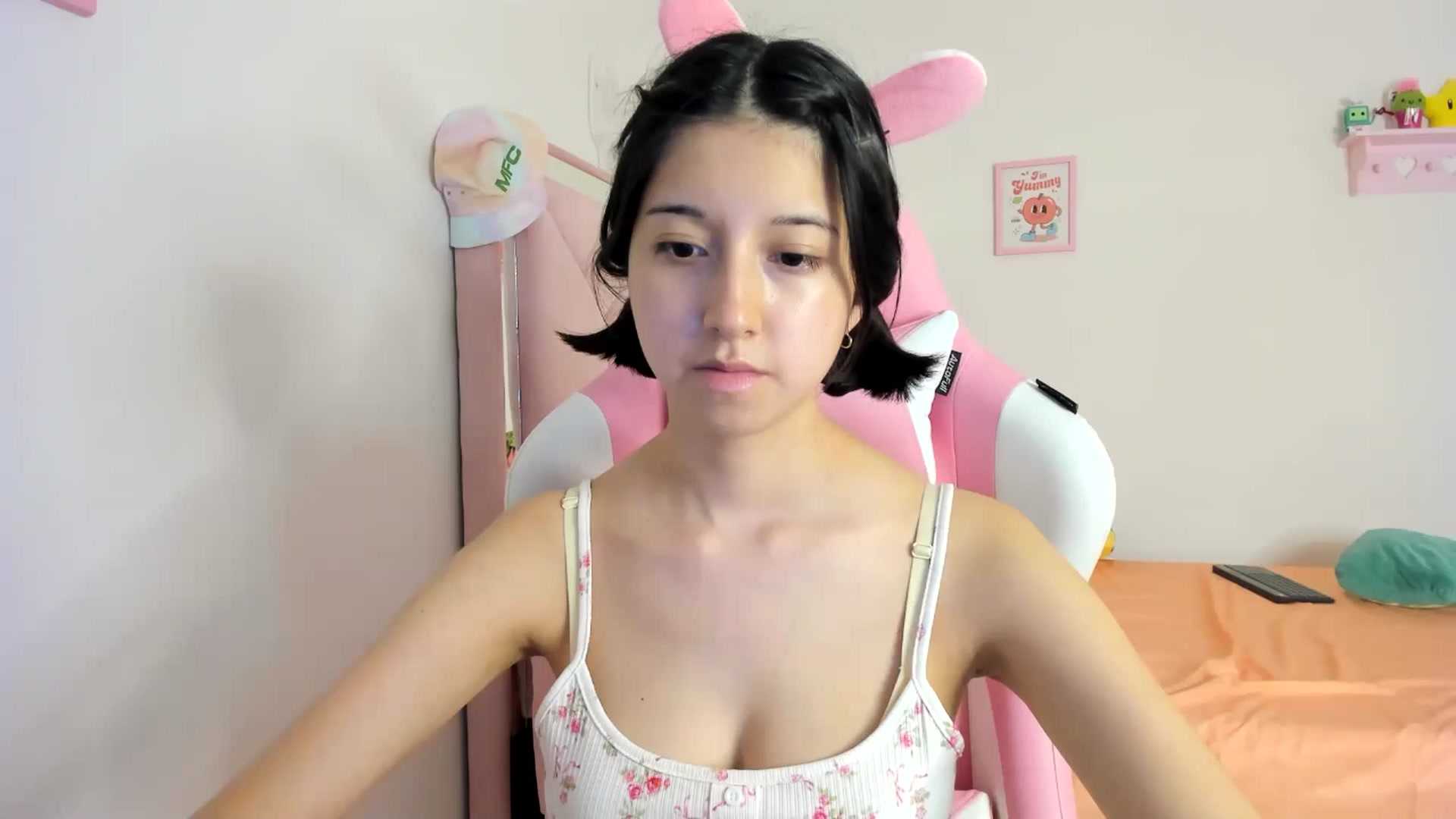 Gallery image thumbnail from Cherrycute666's myfreecams stream on, 07/14/2024, 11:13 image 14 of 20