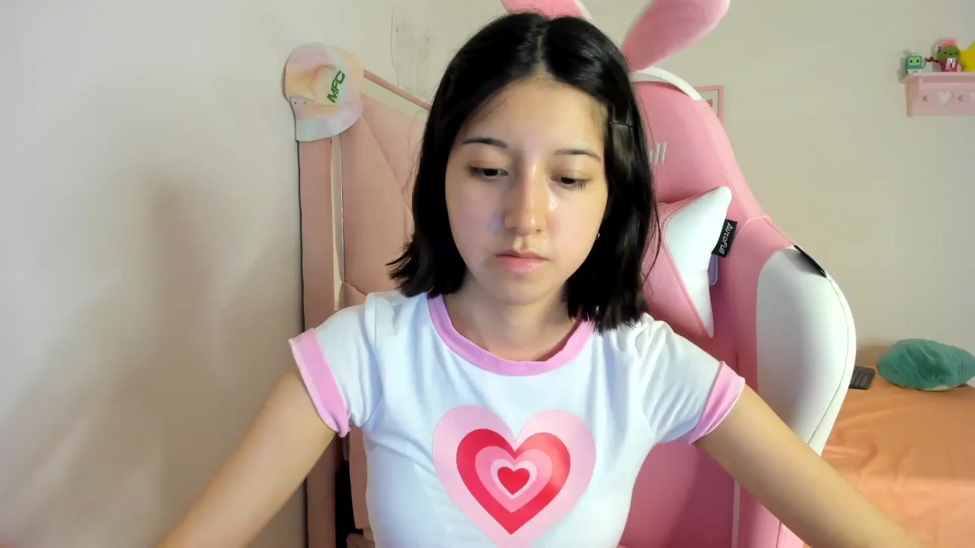 Gallery image thumbnail from Cherrycute666's myfreecams stream on, 07/15/2024, 06:21 image 1 of 20