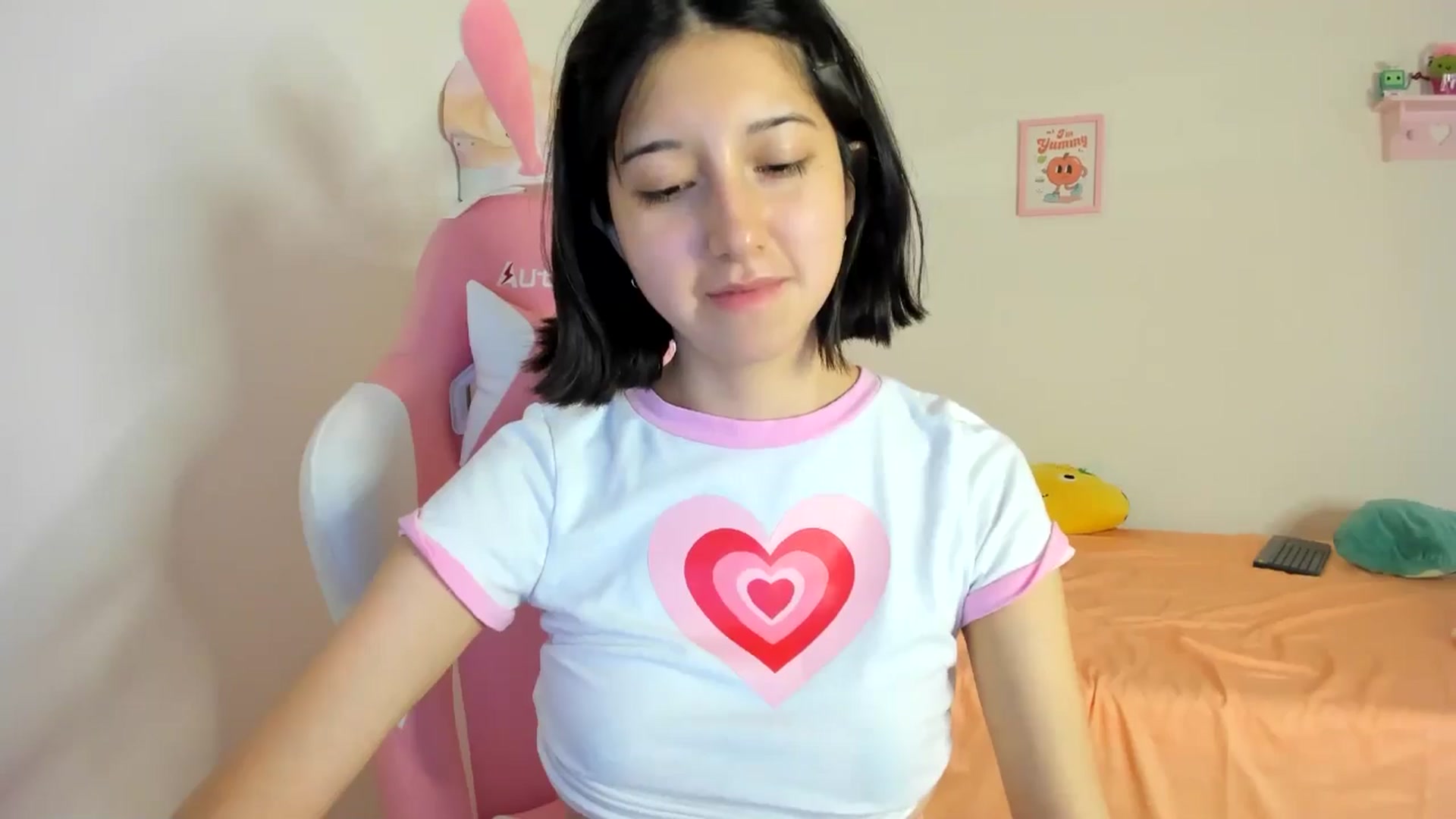 Gallery image thumbnail from Cherrycute666's myfreecams stream on, 07/15/2024, 06:21 image 2 of 20
