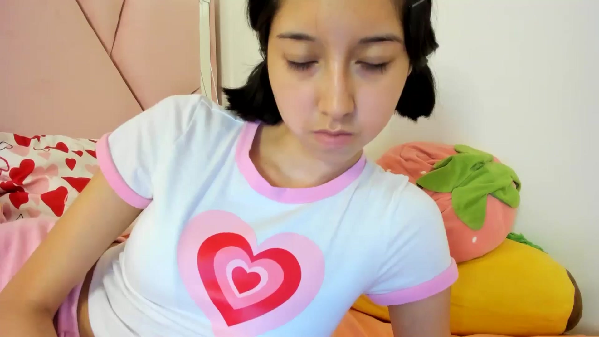 Gallery image thumbnail from Cherrycute666's myfreecams stream on, 07/15/2024, 06:21 image 14 of 20