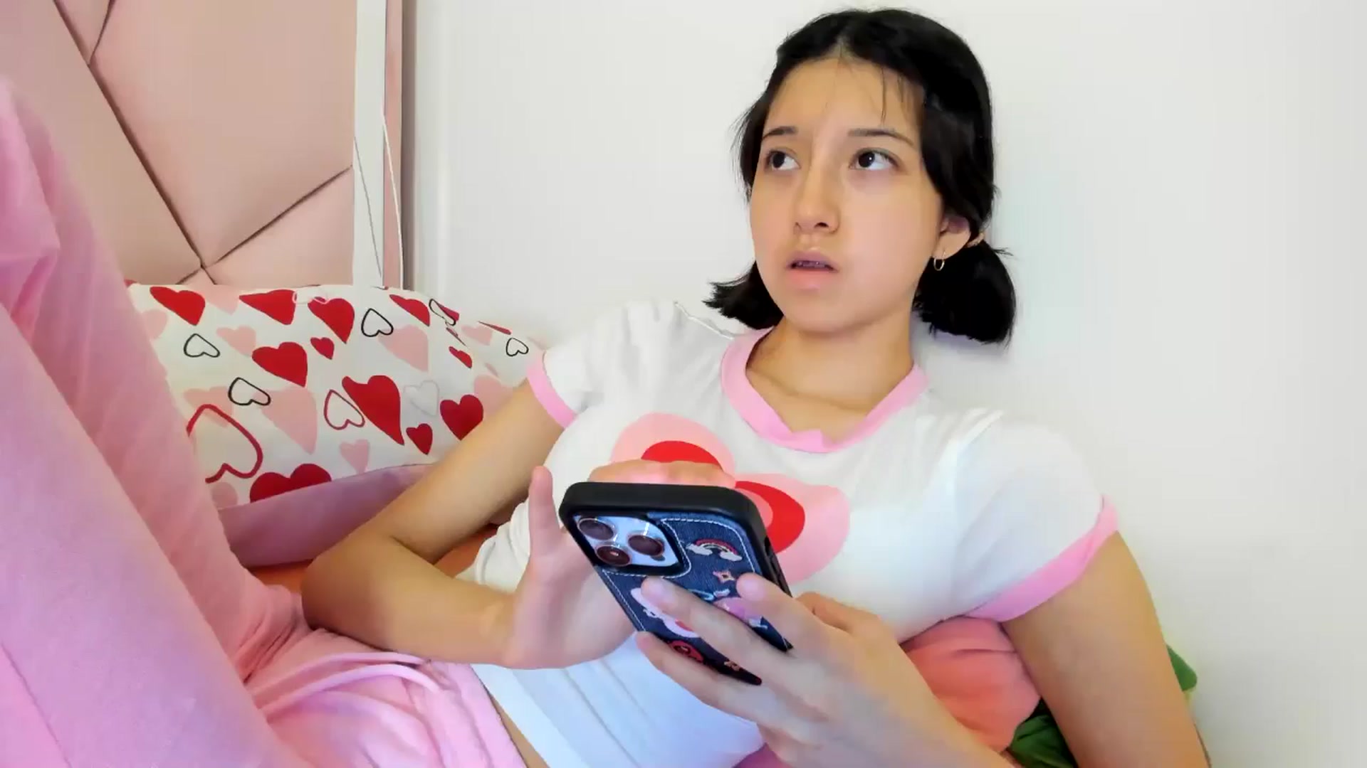 Gallery image thumbnail from Cherrycute666's myfreecams stream on, 07/15/2024, 07:12 image 10 of 20