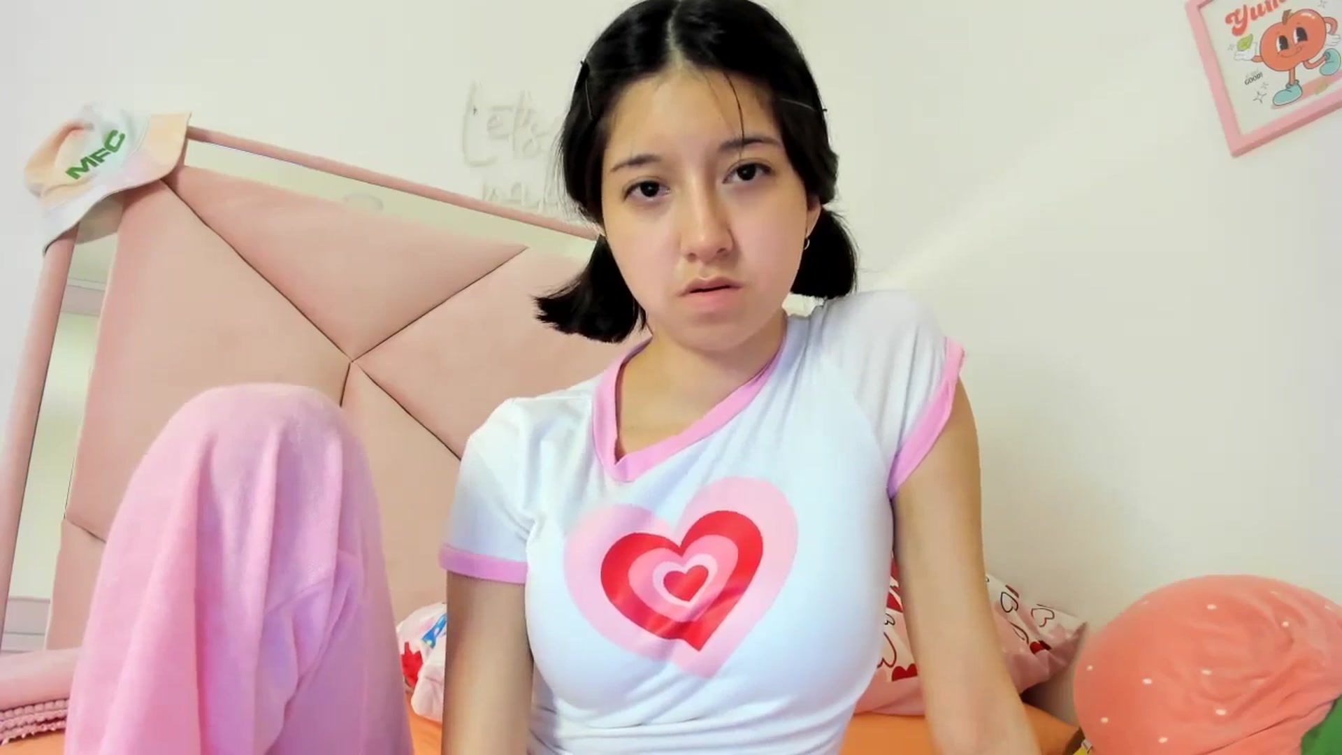 Gallery image thumbnail from Cherrycute666's myfreecams stream on, 07/15/2024, 07:54 image 3 of 20