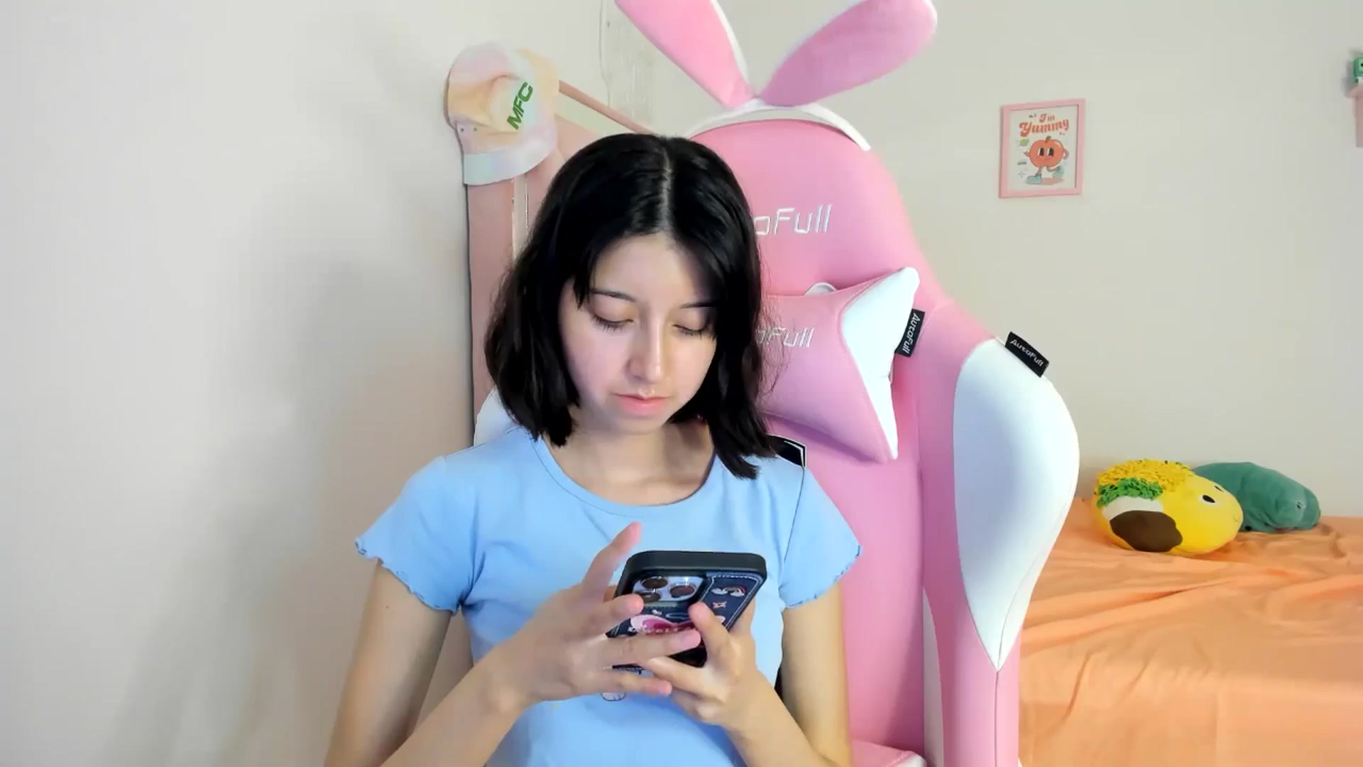 Gallery image thumbnail from Cherrycute666's myfreecams stream on, 07/16/2024, 09:34 image 16 of 20
