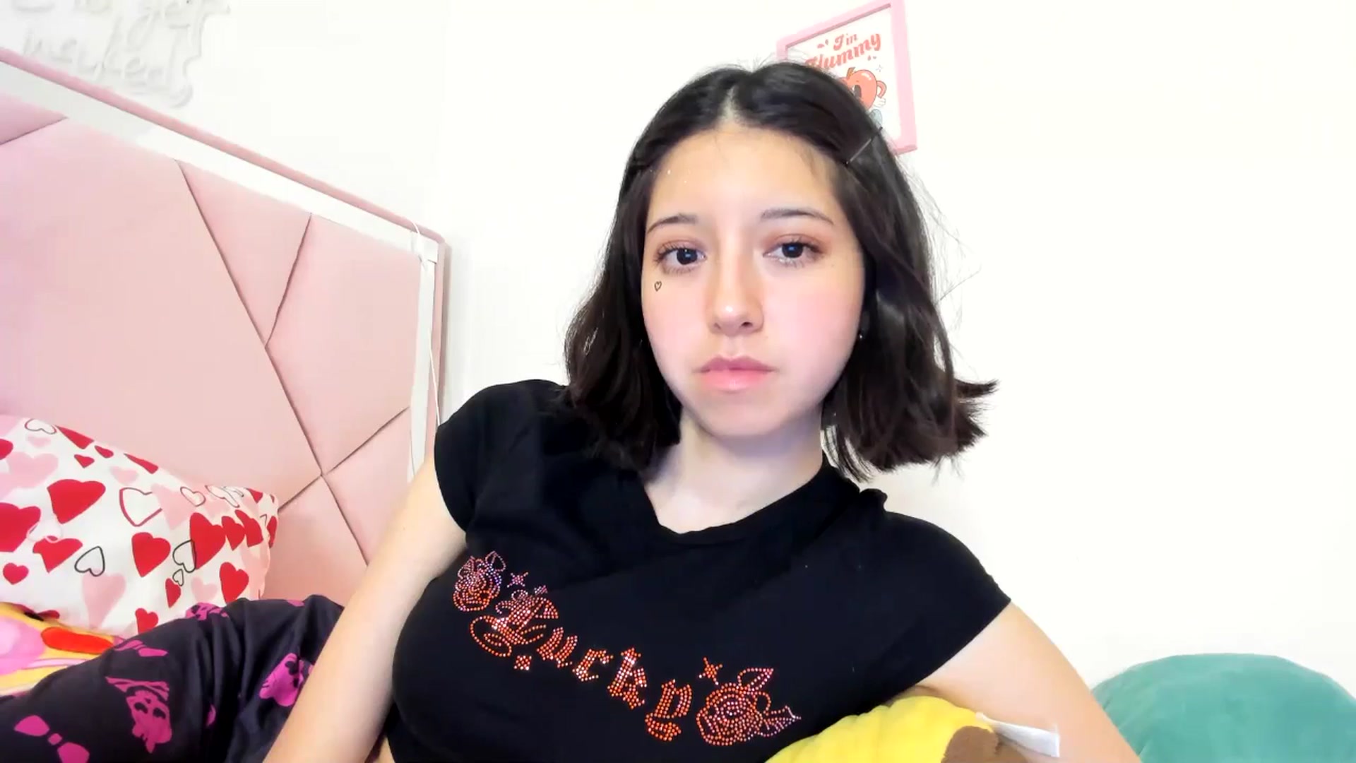 Gallery image thumbnail from Cherrycute666's myfreecams stream on, 07/18/2024, 03:54 image 13 of 20