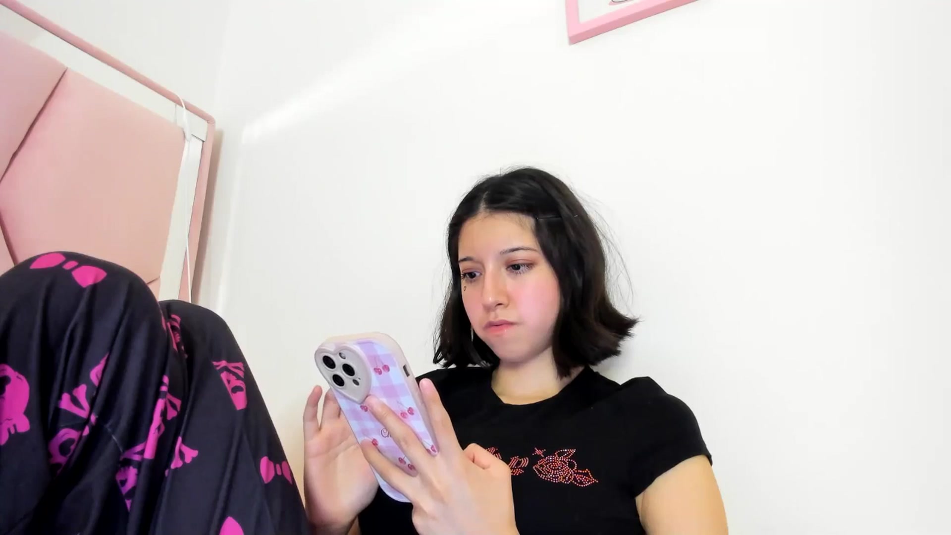 Gallery image thumbnail from Cherrycute666's myfreecams stream on, 07/18/2024, 07:12 image 16 of 20