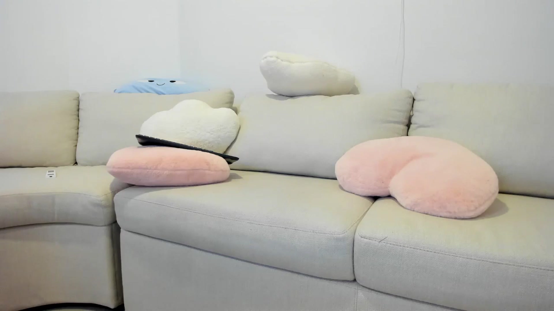 Gallery image thumbnail from Cherrycute666's myfreecams stream on, 07/19/2024, 01:43 image 11 of 20