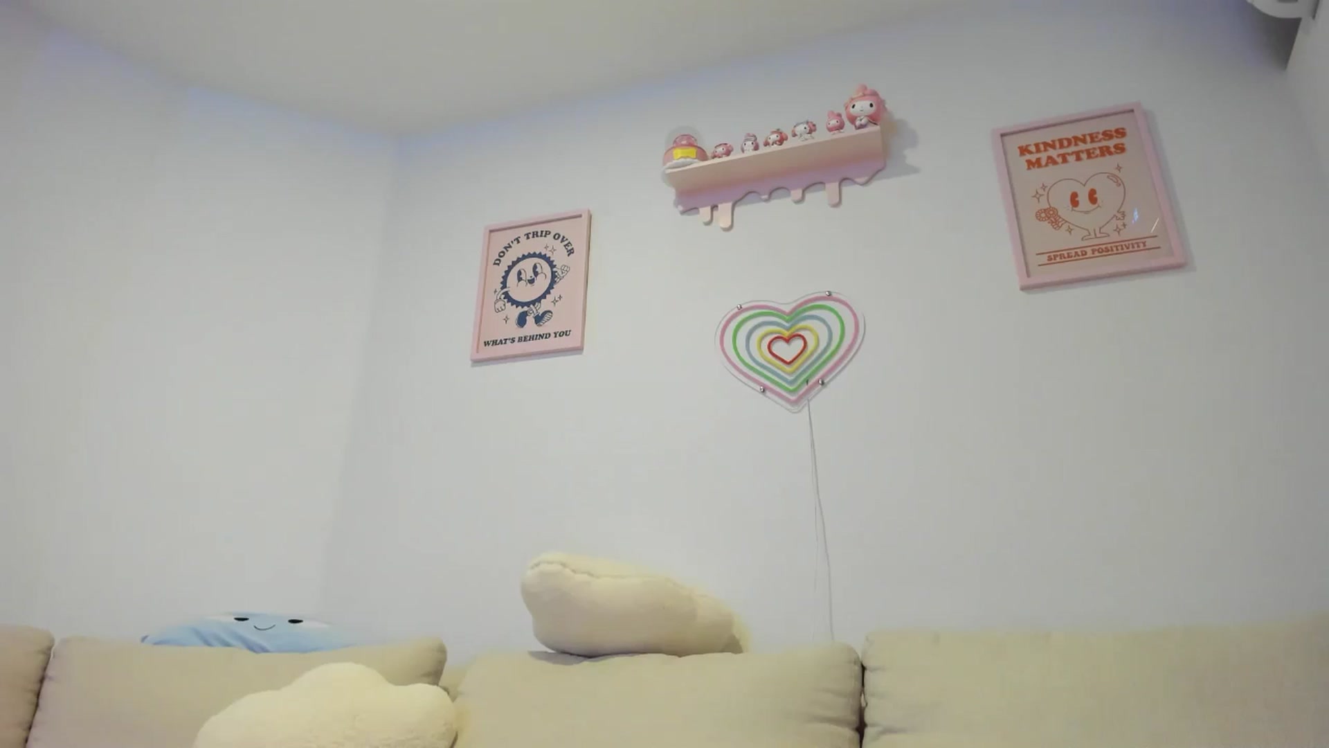 Gallery image thumbnail from Cherrycute666's myfreecams stream on, 07/19/2024, 01:43 image 19 of 20