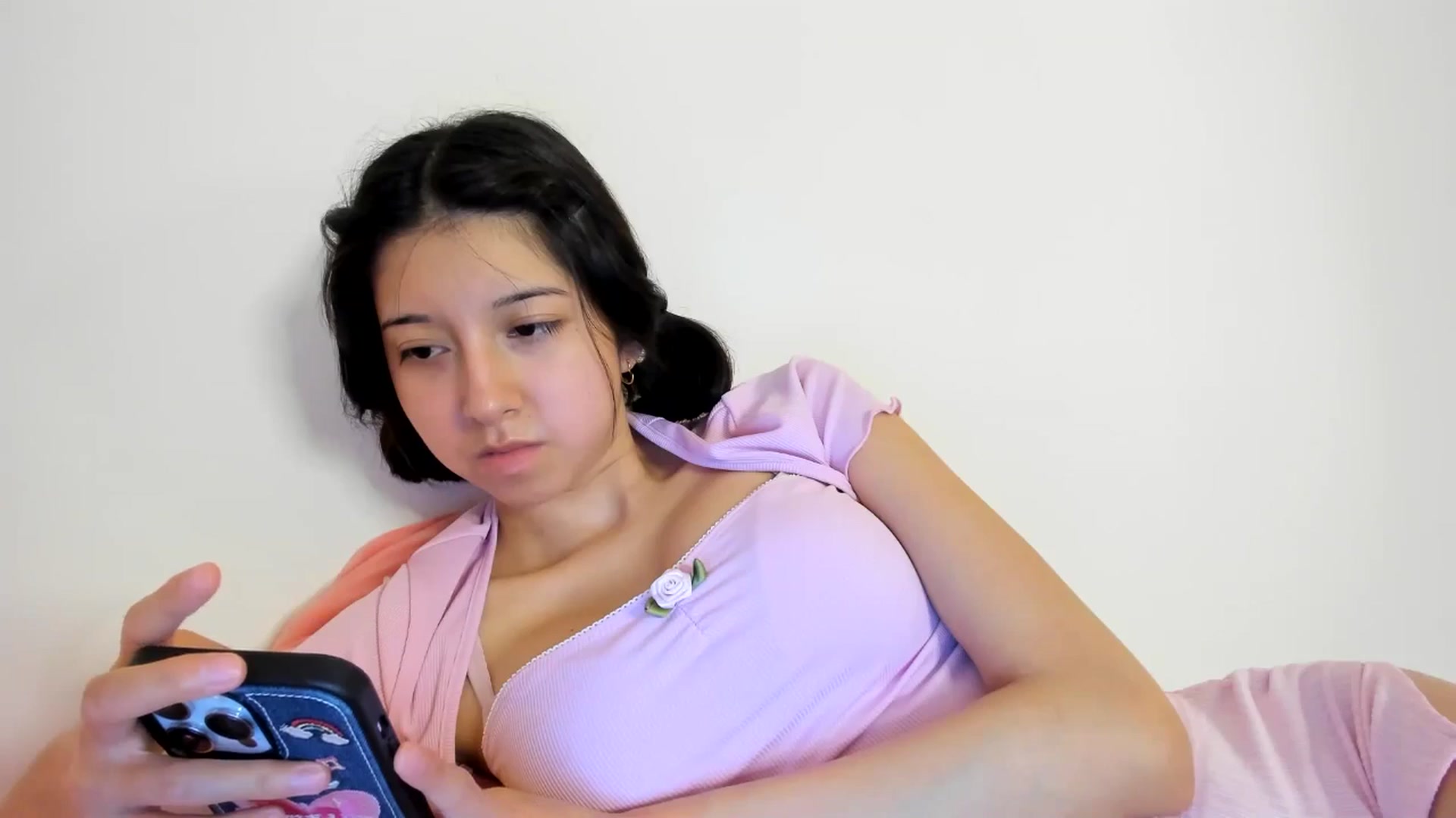 Gallery image thumbnail from Cherrycute666's myfreecams stream on, 07/19/2024, 06:46 image 13 of 20