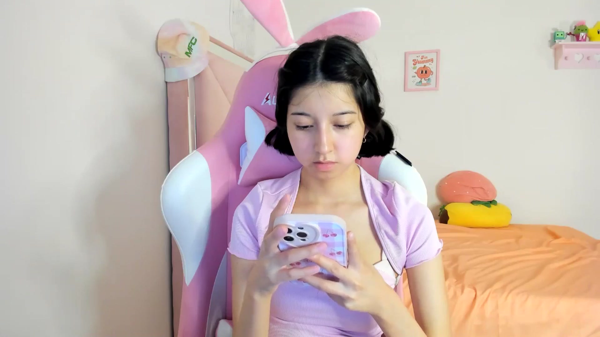 Gallery image thumbnail from Cherrycute666's myfreecams stream on, 07/19/2024, 07:23 image 7 of 20