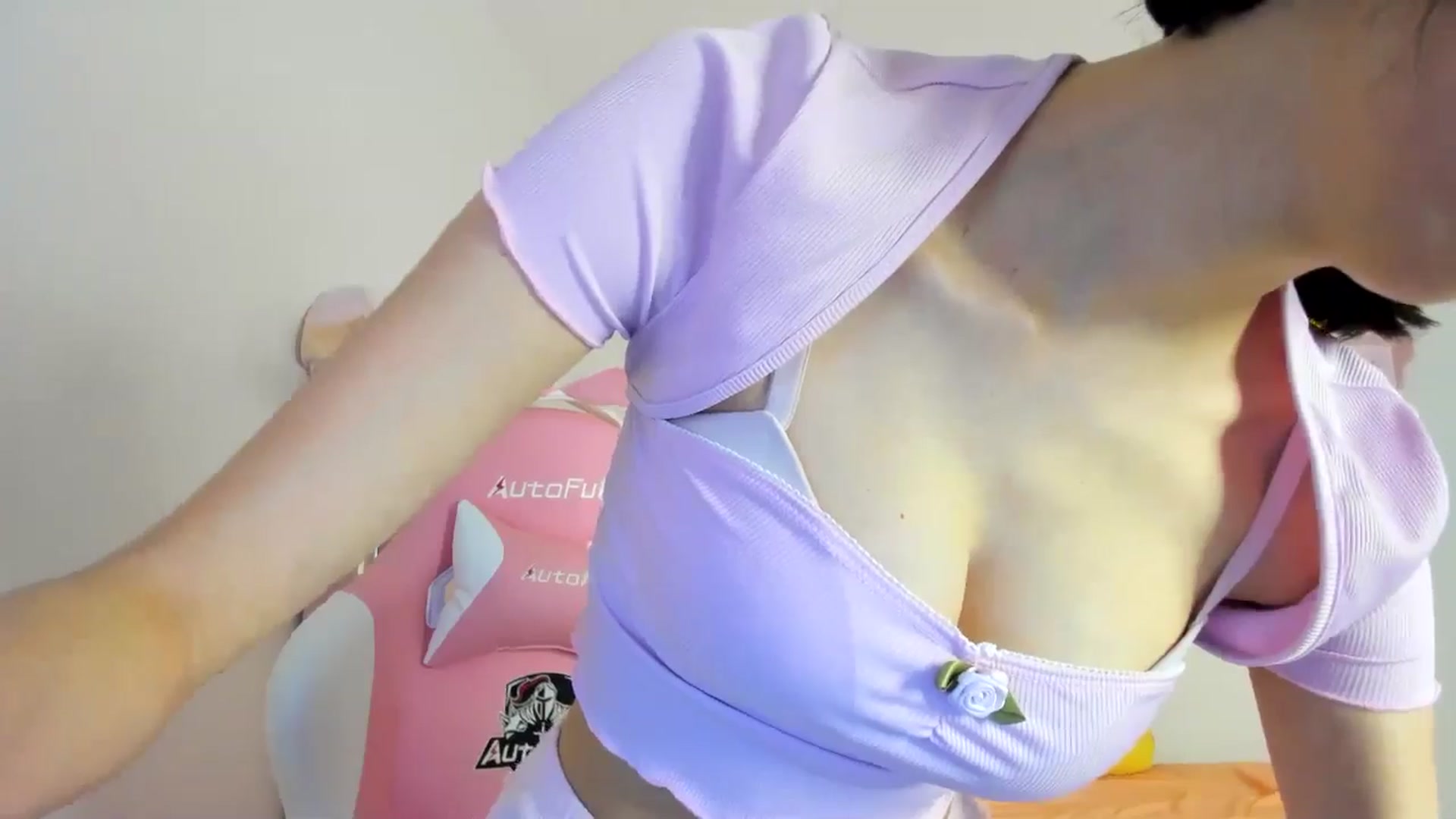 Gallery image thumbnail from Cherrycute666's myfreecams stream on, 07/19/2024, 07:23 image 5 of 20
