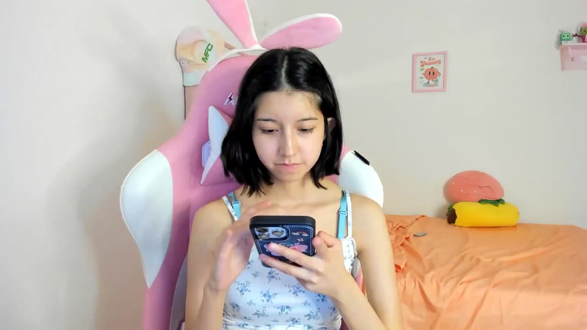 Gallery image thumbnail from Cherrycute666's myfreecams stream on, 07/20/2024, 05:11 image 7 of 20