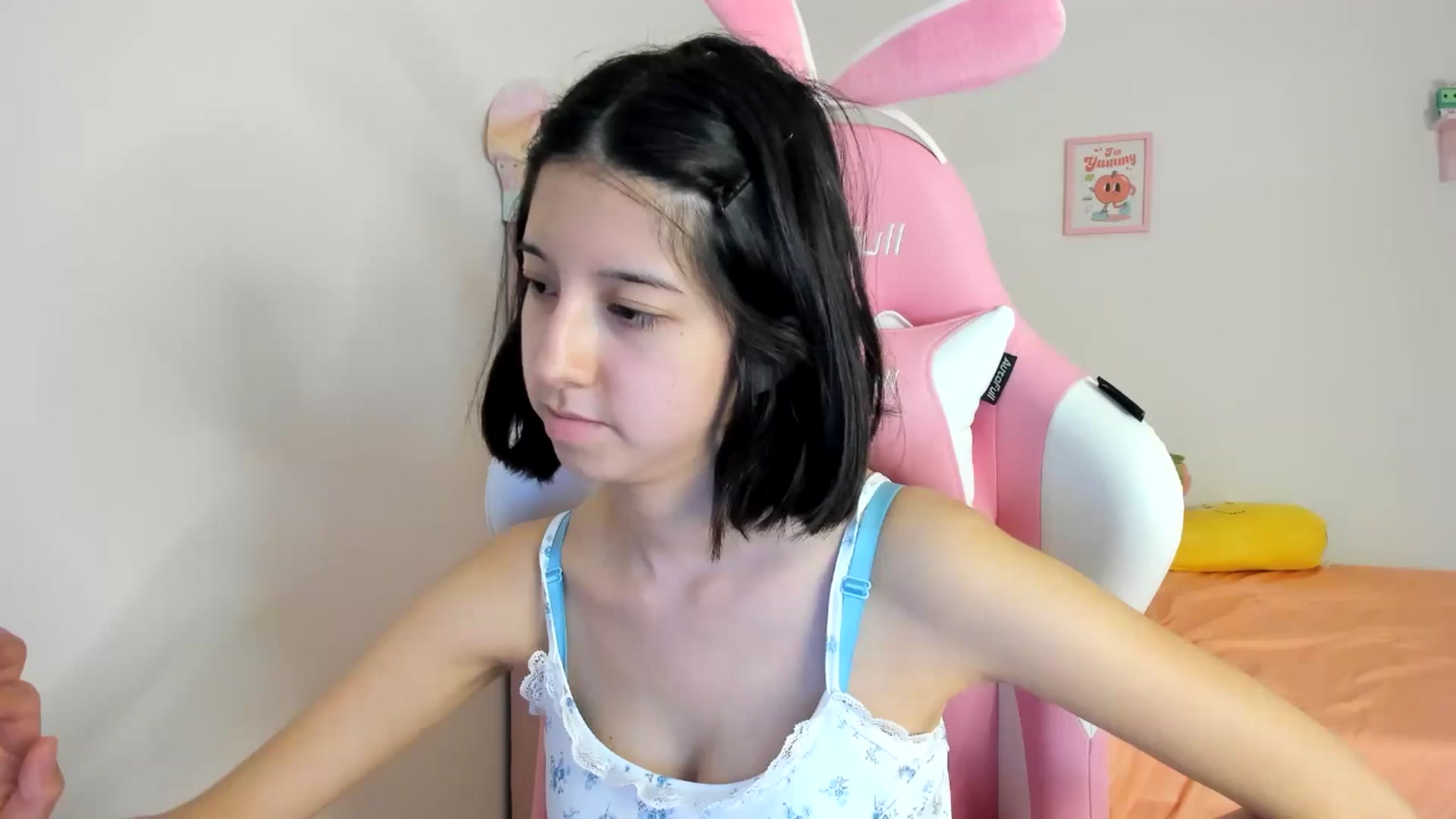 Gallery image thumbnail from Cherrycute666's myfreecams stream on, 07/20/2024, 07:44 image 15 of 20