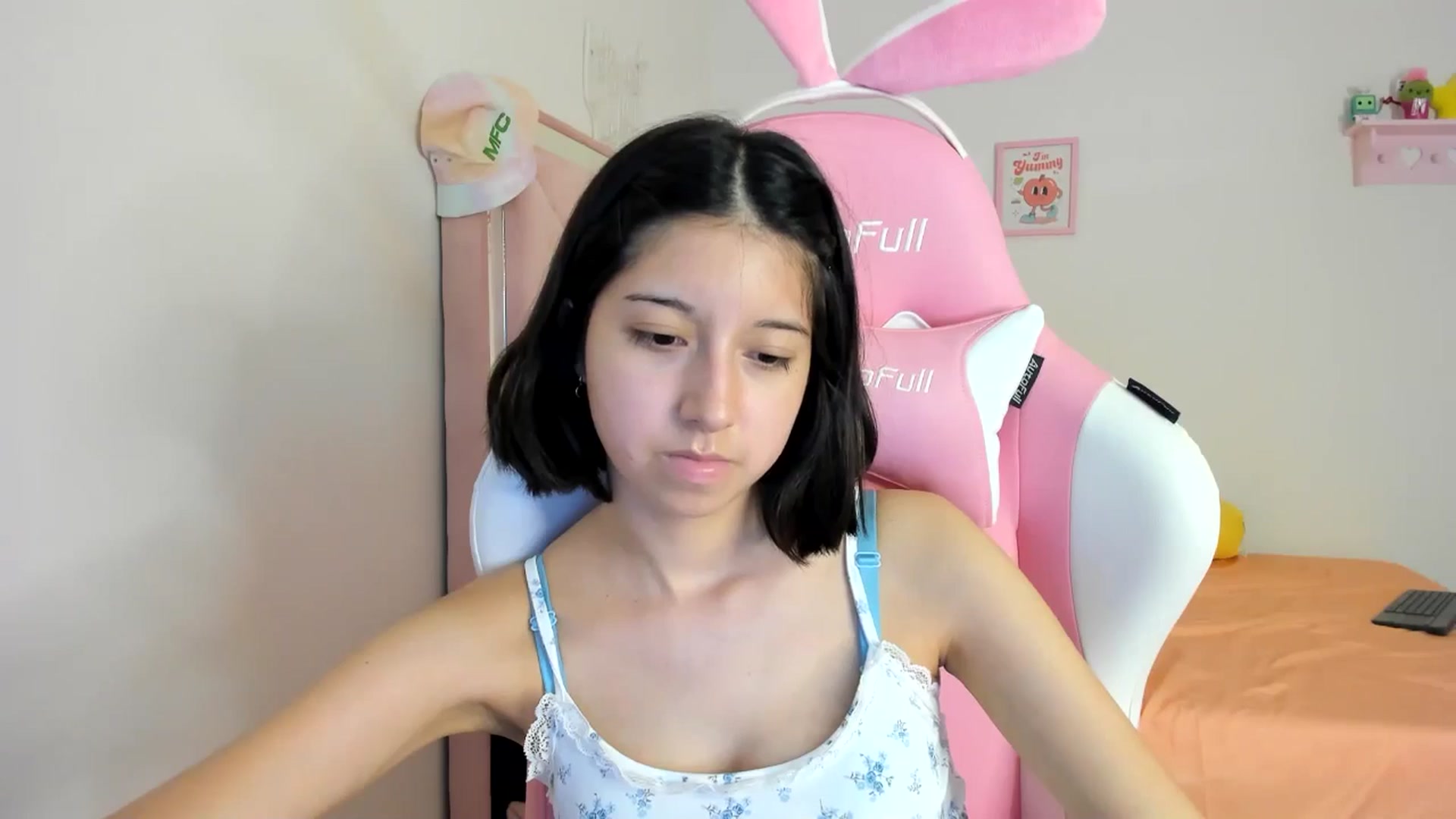 Gallery image thumbnail from Cherrycute666's myfreecams stream on, 07/20/2024, 07:44 image 18 of 20