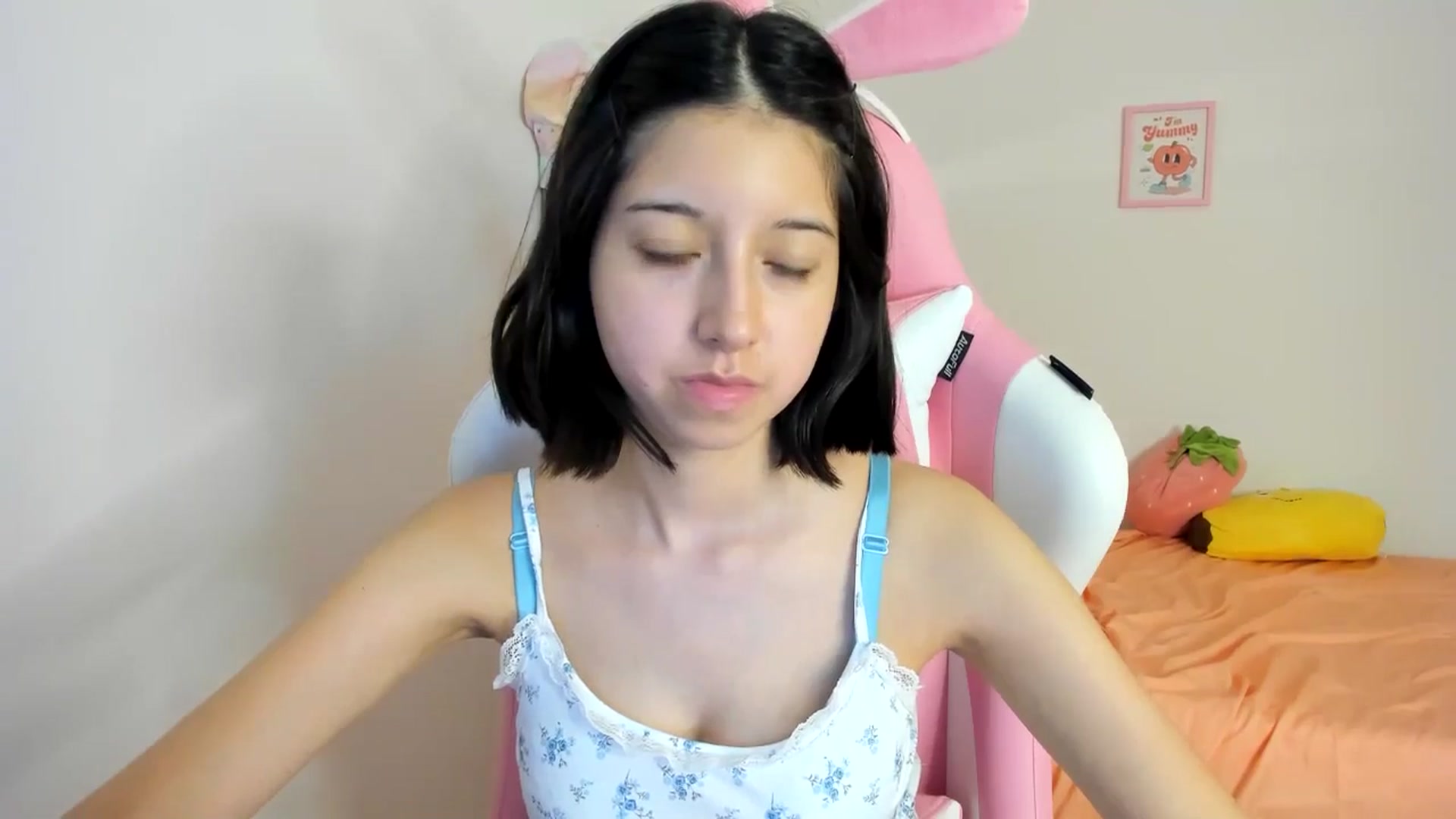 Gallery image thumbnail from Cherrycute666's myfreecams stream on, 07/20/2024, 07:44 image 7 of 20