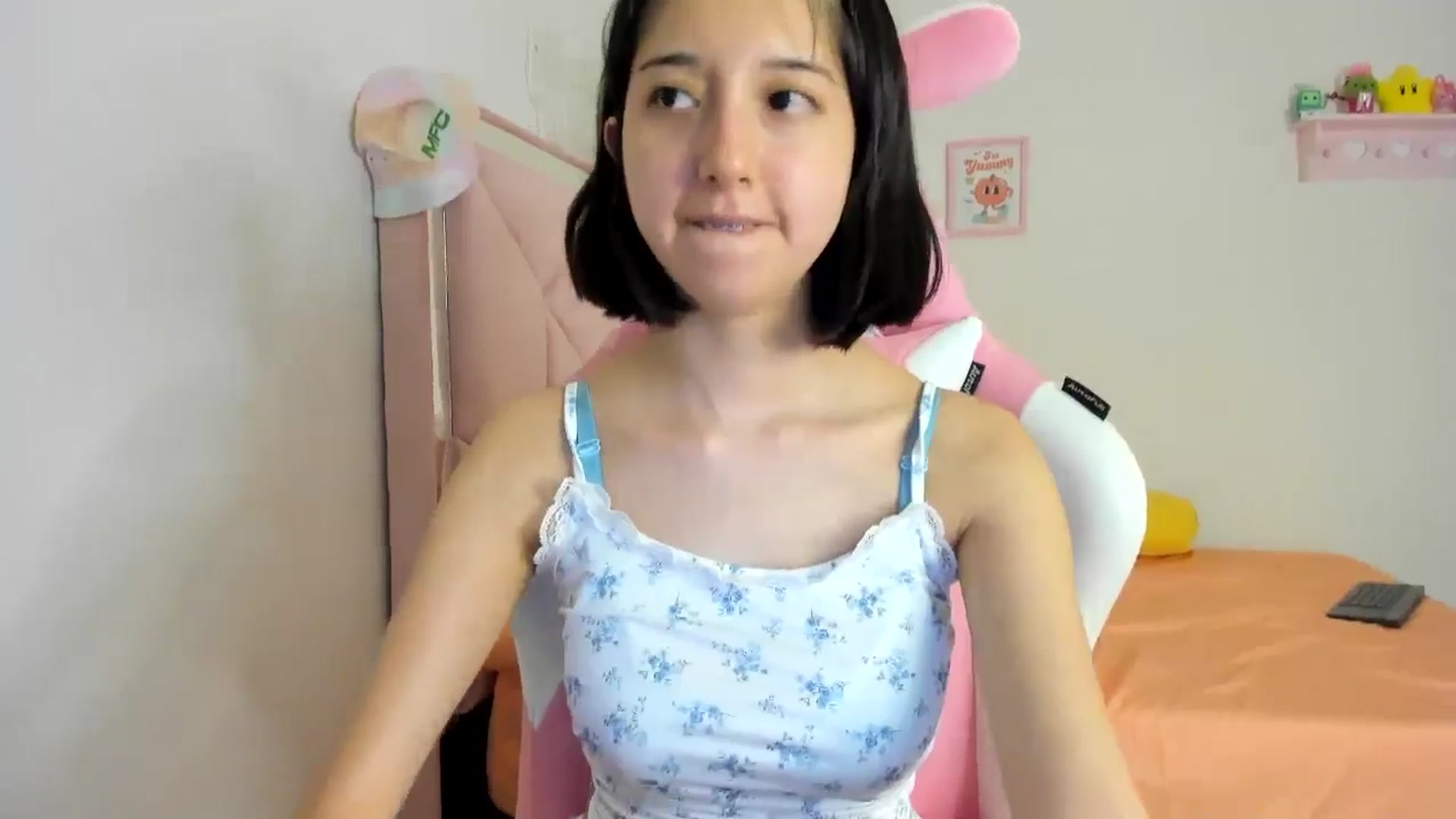 Gallery image thumbnail from Cherrycute666's myfreecams stream on, 07/20/2024, 12:31 image 8 of 20