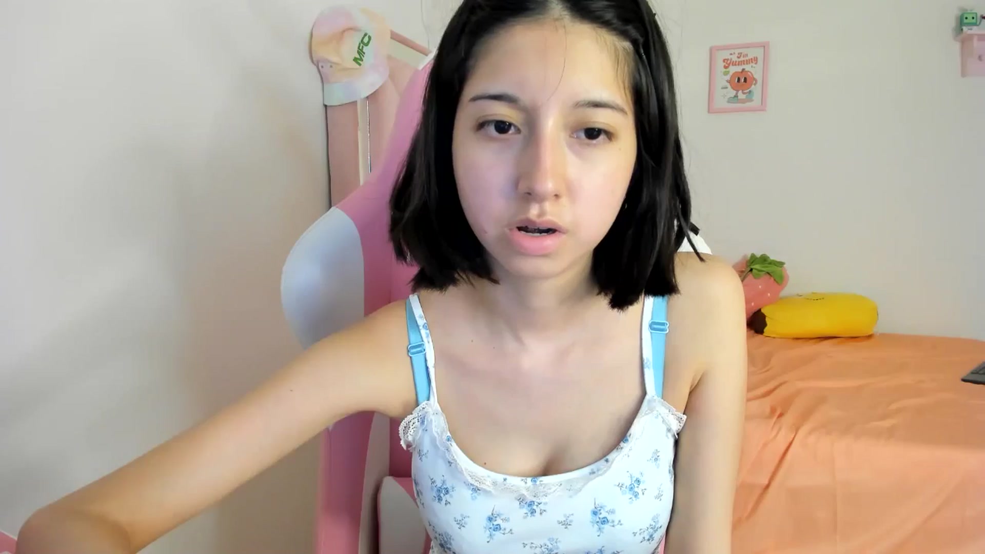 Gallery image thumbnail from Cherrycute666's myfreecams stream on, 07/20/2024, 12:31 image 2 of 20