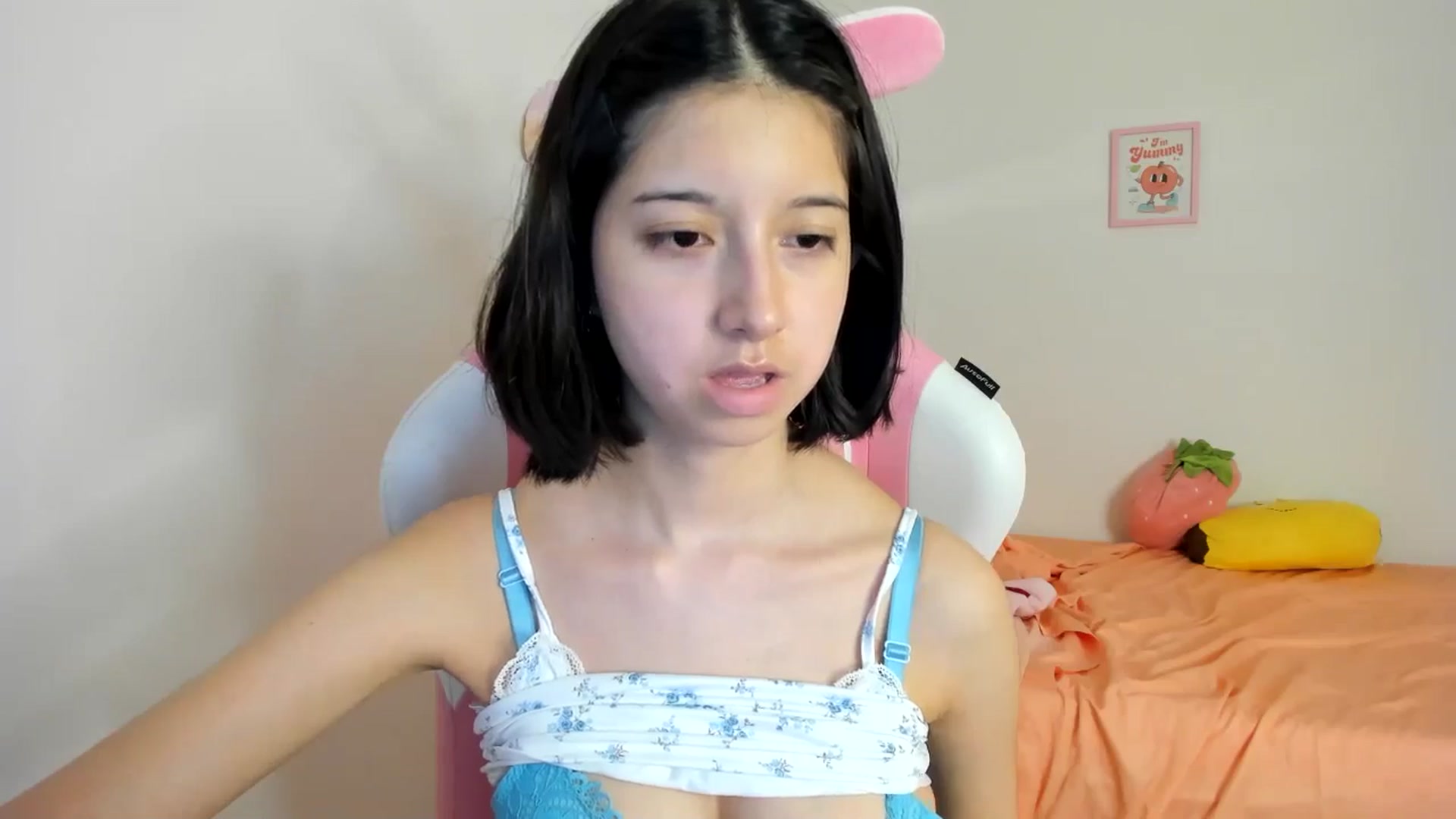 Gallery image thumbnail from Cherrycute666's myfreecams stream on, 07/20/2024, 12:31 image 3 of 20