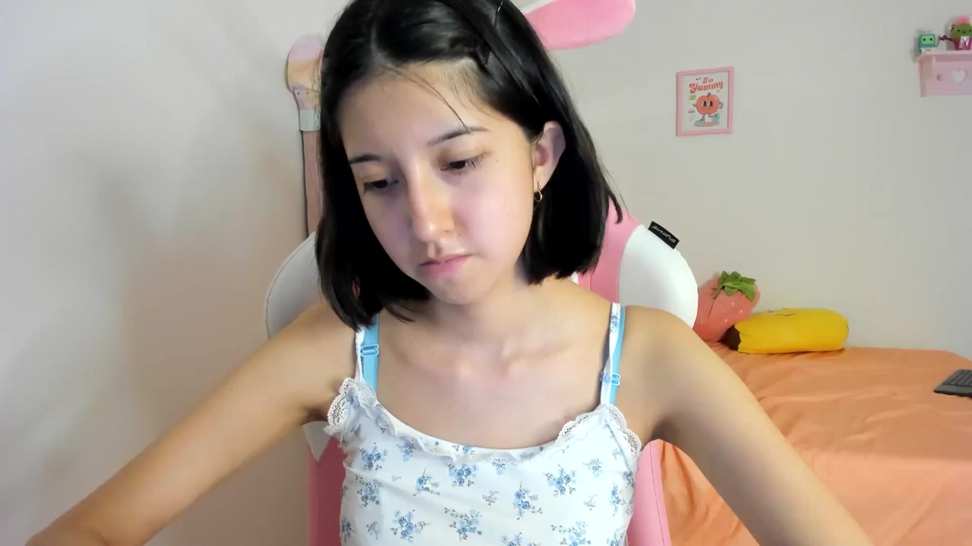 Gallery image thumbnail from Cherrycute666's myfreecams stream on, 07/20/2024, 12:31 image 7 of 20