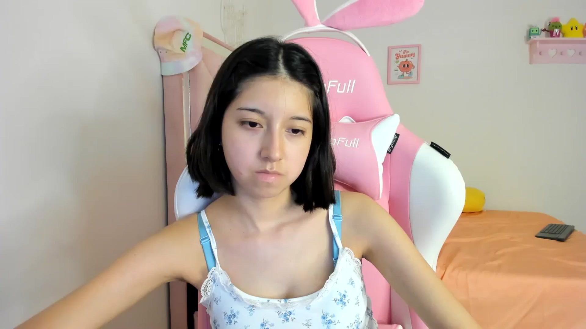 Gallery image thumbnail from Cherrycute666's myfreecams stream on, 07/20/2024, 12:31 image 1 of 20