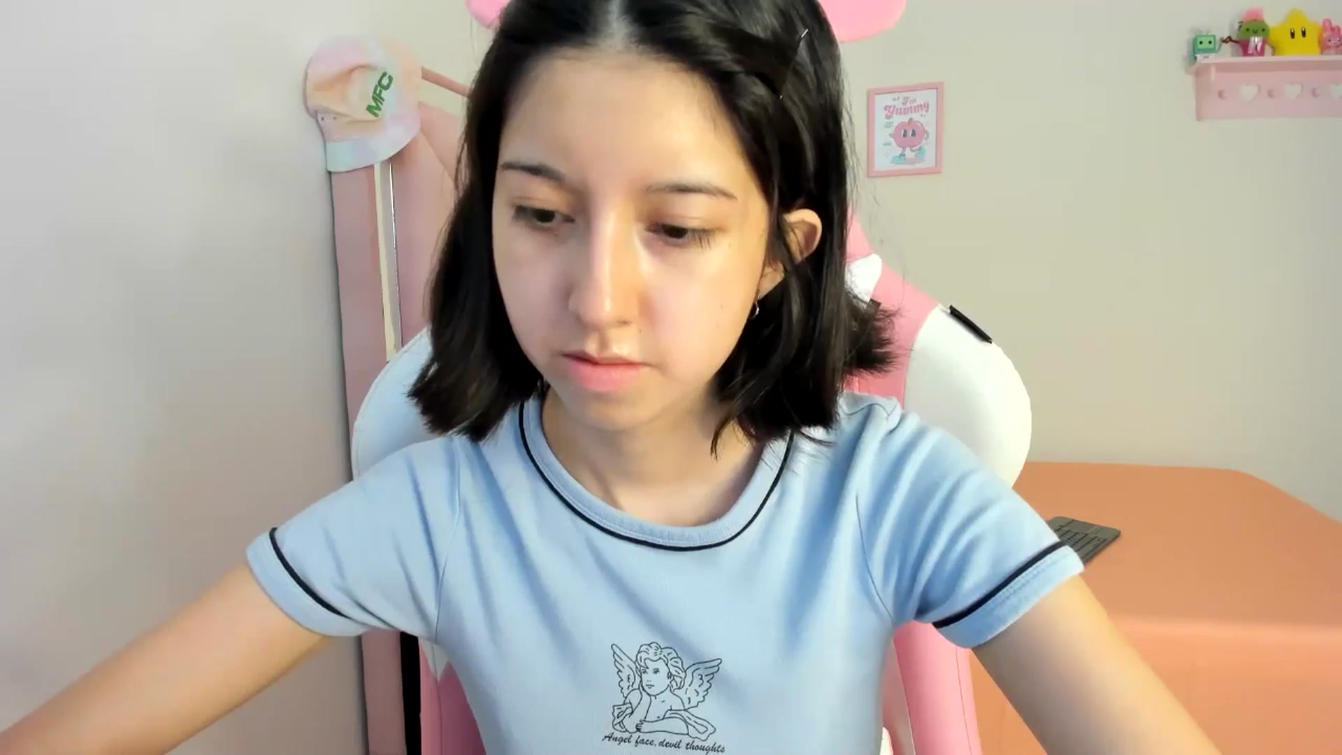 Gallery image thumbnail from Cherrycute666's myfreecams stream on, 07/21/2024, 24:00 image 11 of 20