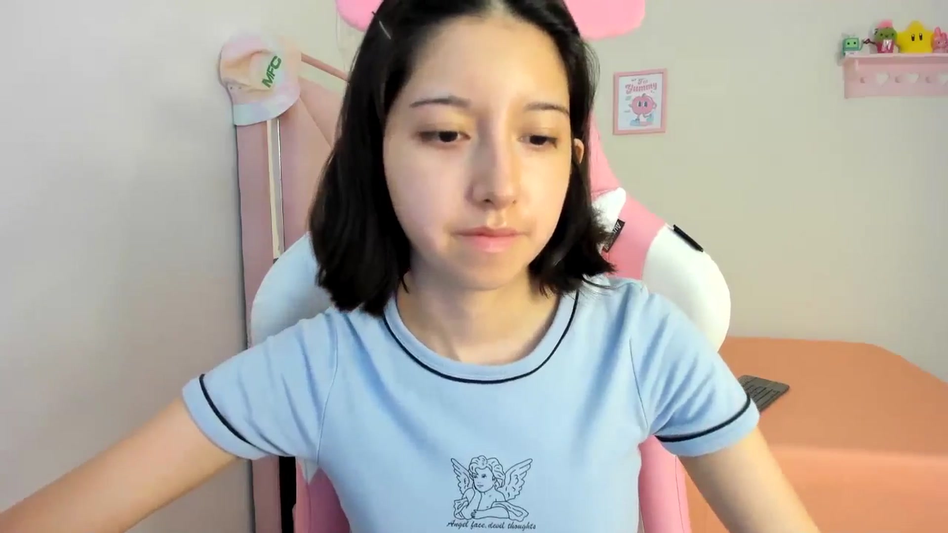 Gallery image thumbnail from Cherrycute666's myfreecams stream on, 07/21/2024, 24:00 image 10 of 20
