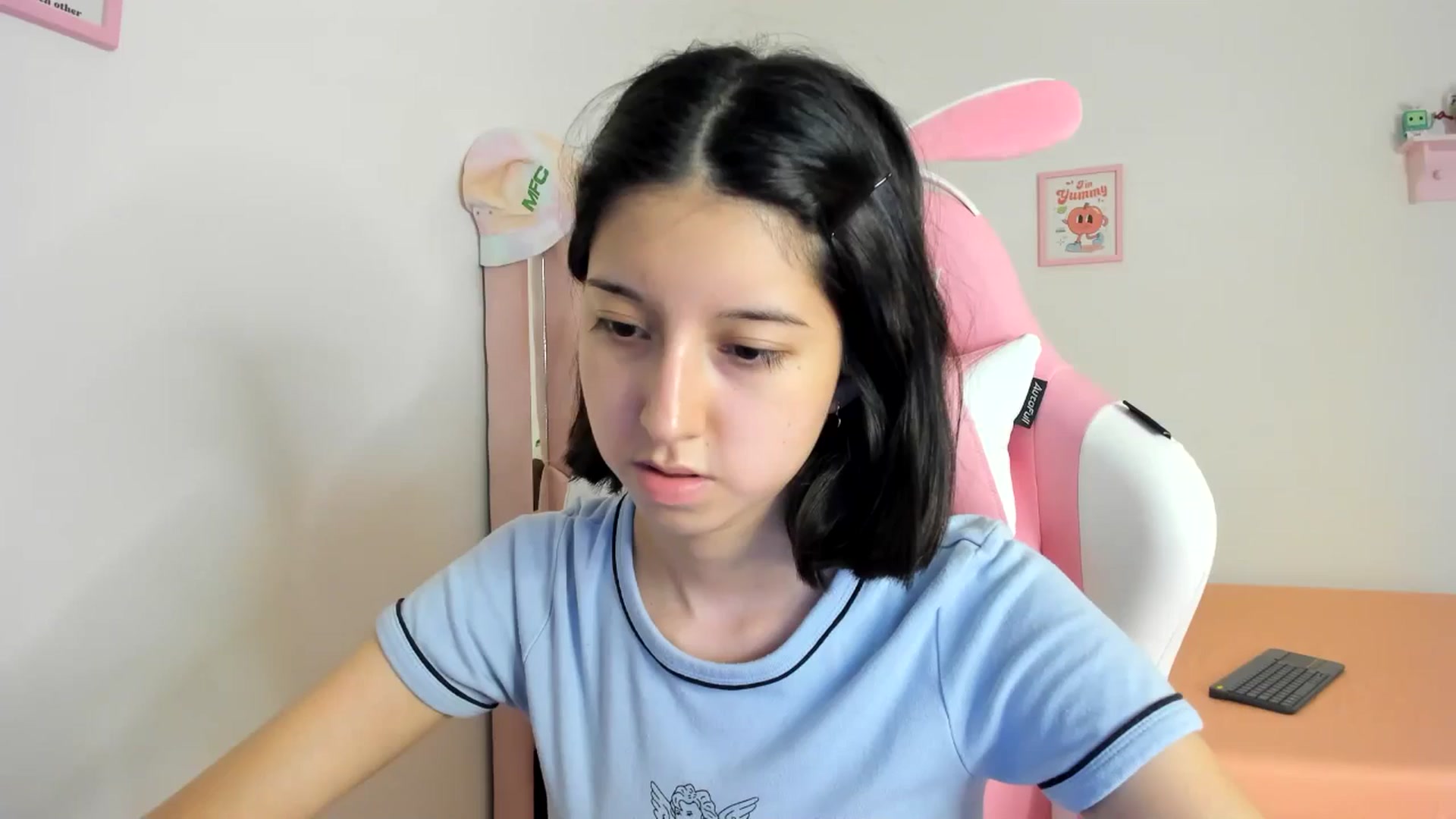 Gallery image thumbnail from Cherrycute666's myfreecams stream on, 07/21/2024, 11:15 image 14 of 20