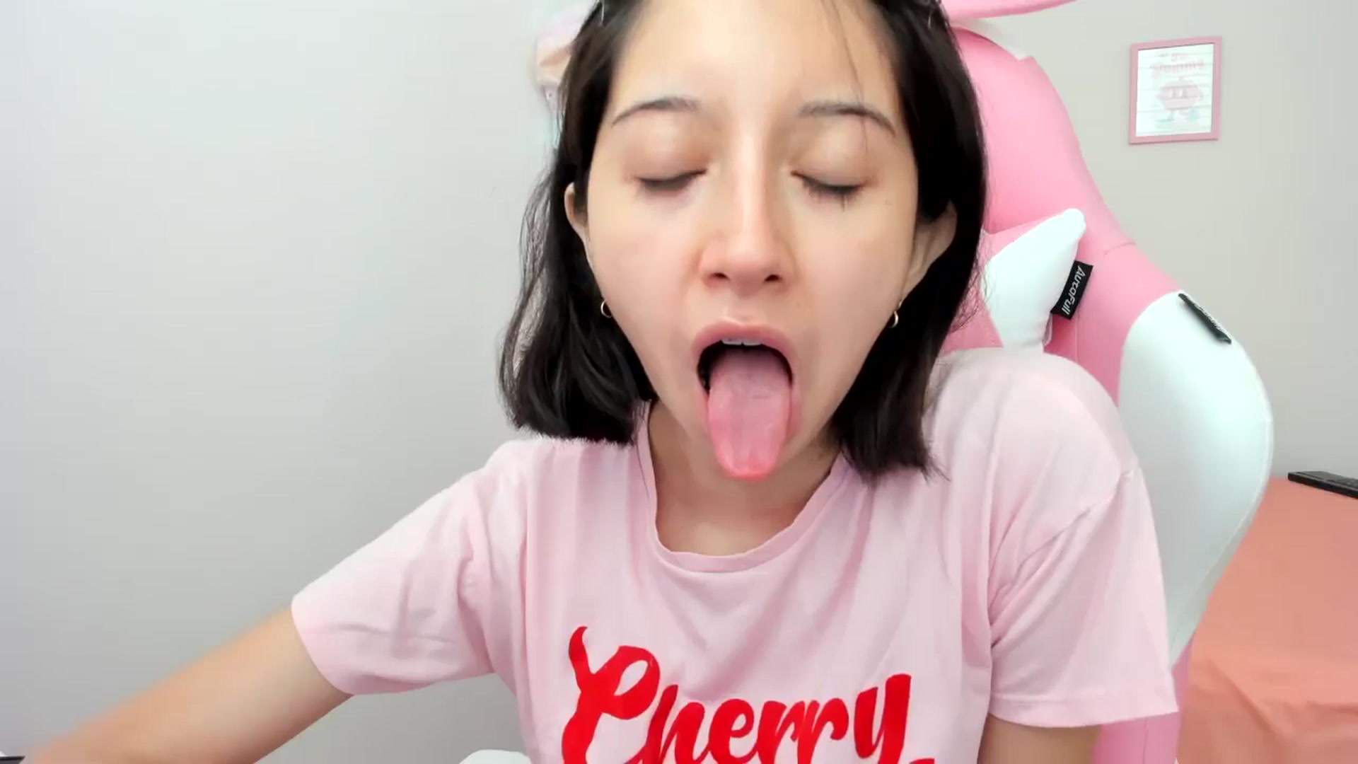 Gallery image thumbnail from Cherrycute666's myfreecams stream on, 07/21/2024, 15:34 image 20 of 20