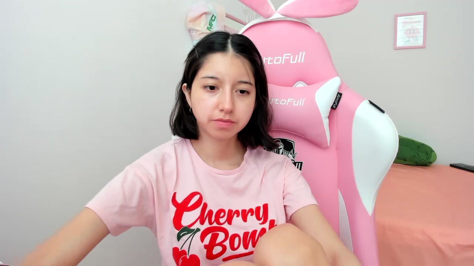 Gallery image thumbnail from Cherrycute666's myfreecams stream on, 07/21/2024, 15:34 image 16 of 20