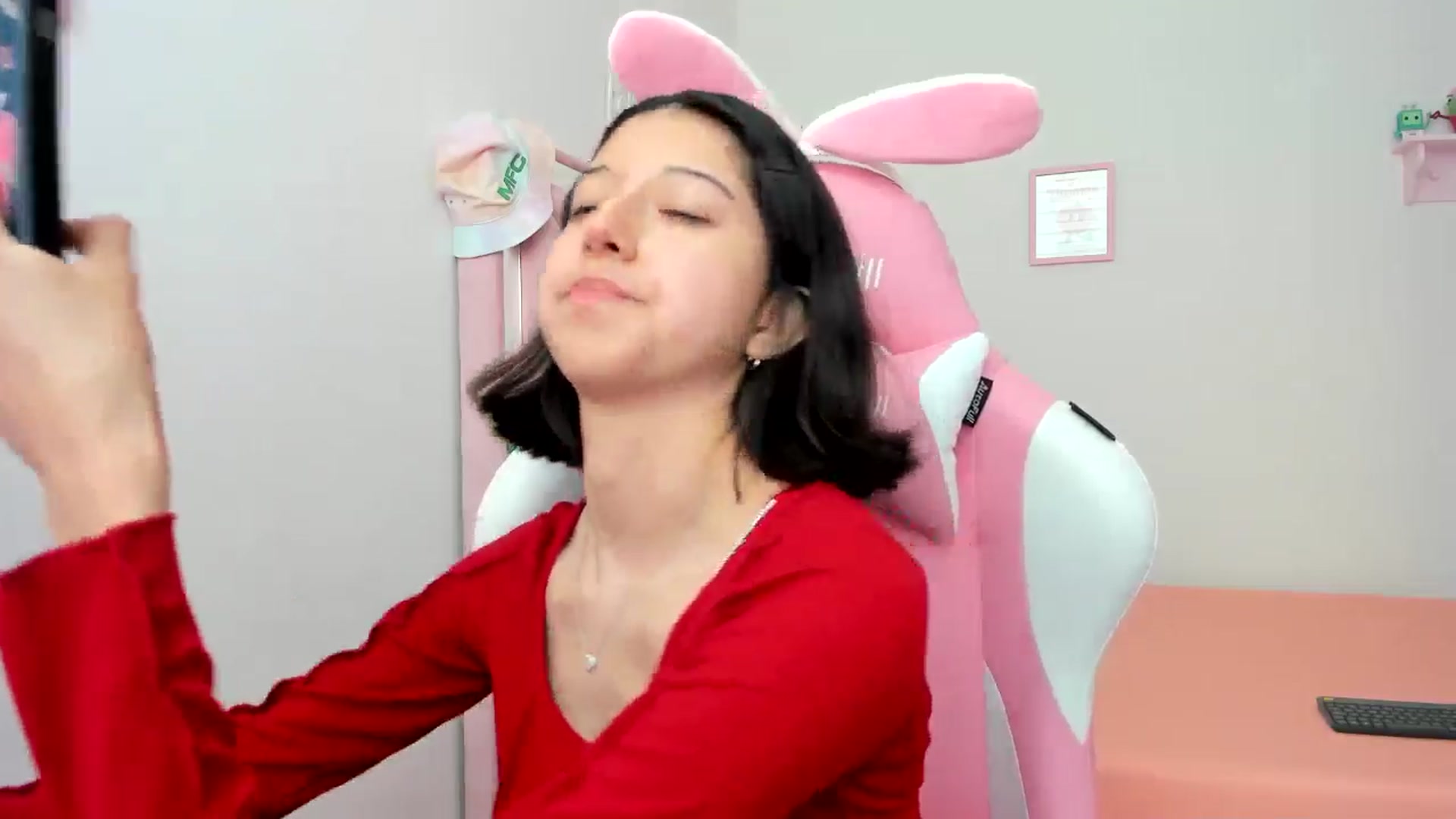 Gallery image thumbnail from Cherrycute666's myfreecams stream on, 07/26/2024, 21:41 image 4 of 20