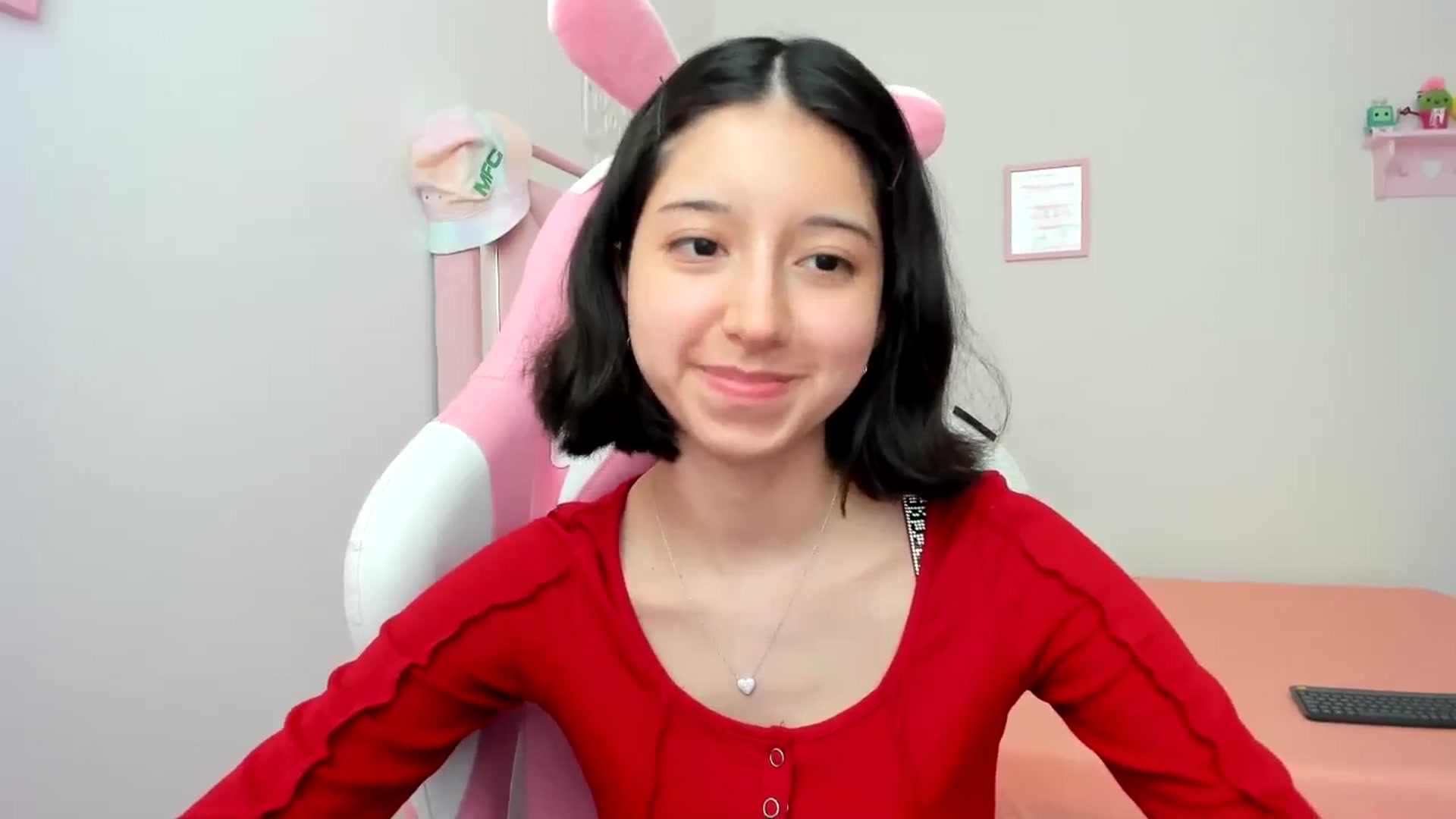Gallery image thumbnail from Cherrycute666's myfreecams stream on, 07/26/2024, 21:41 image 18 of 20
