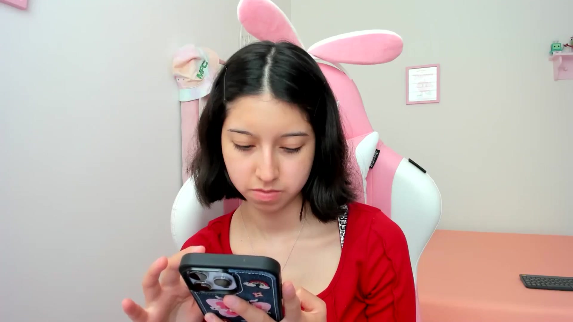 Gallery image thumbnail from Cherrycute666's myfreecams stream on, 07/26/2024, 21:41 image 10 of 20