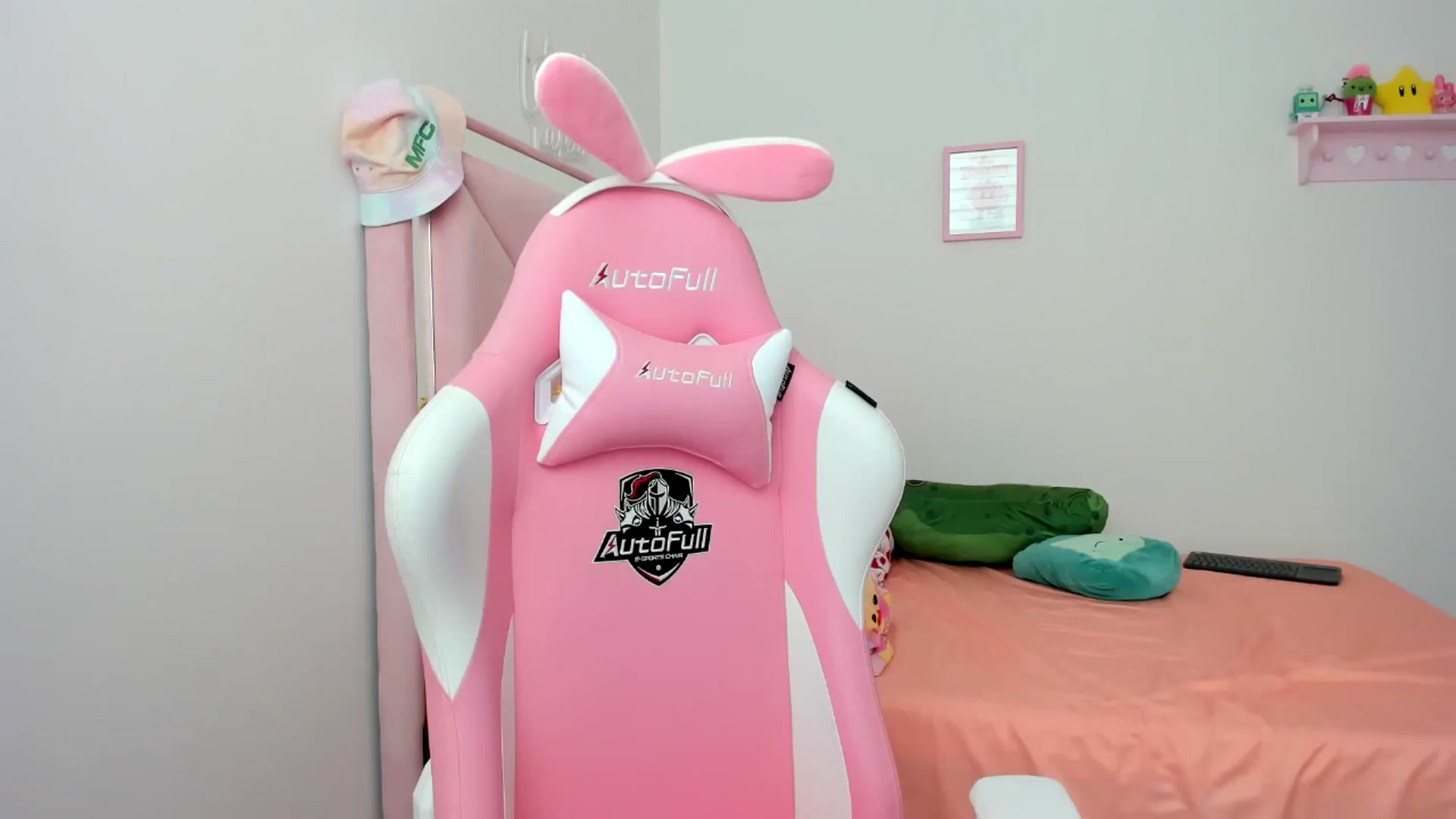 Gallery image thumbnail from Cherrycute666's myfreecams stream on, 07/26/2024, 22:52 image 2 of 20