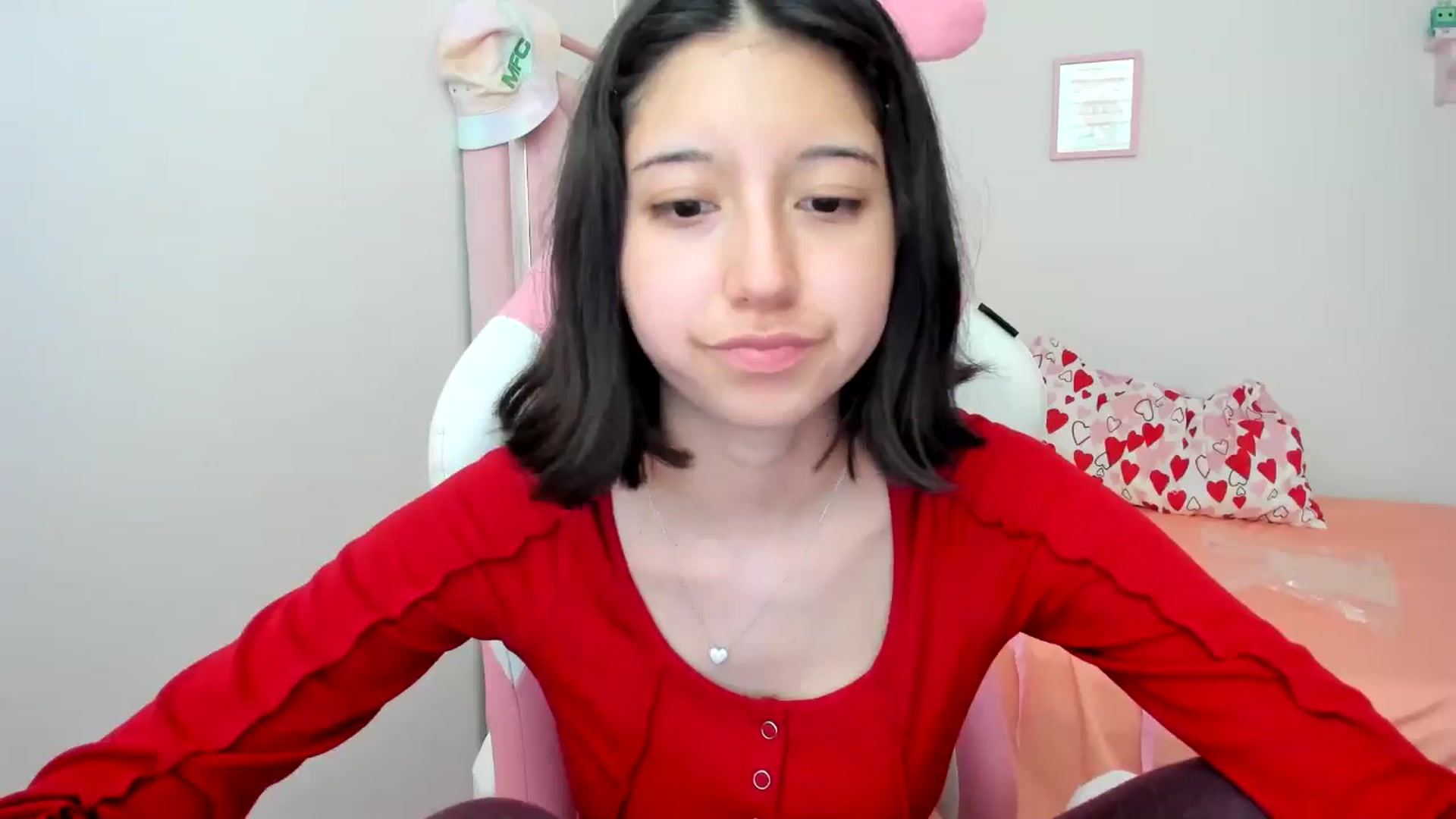 Gallery image thumbnail from Cherrycute666's myfreecams stream on, 07/27/2024, 24:01 image 18 of 20