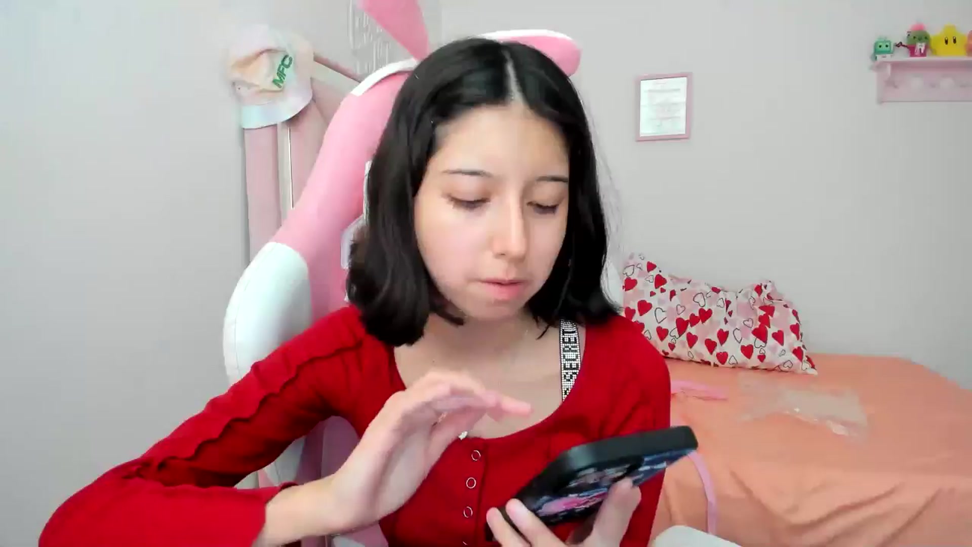 Gallery image thumbnail from Cherrycute666's myfreecams stream on, 07/27/2024, 24:01 image 12 of 20