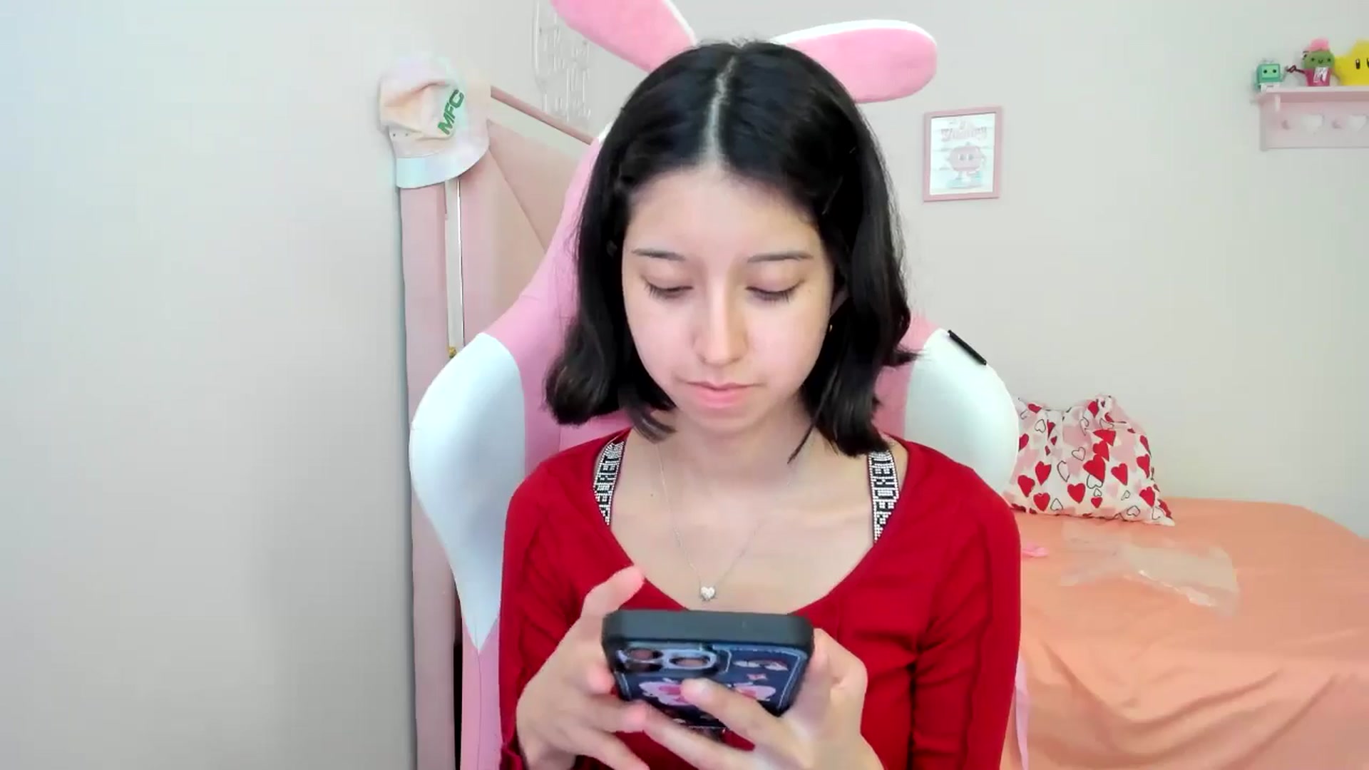 Gallery image thumbnail from Cherrycute666's myfreecams stream on, 07/27/2024, 24:15 image 13 of 20