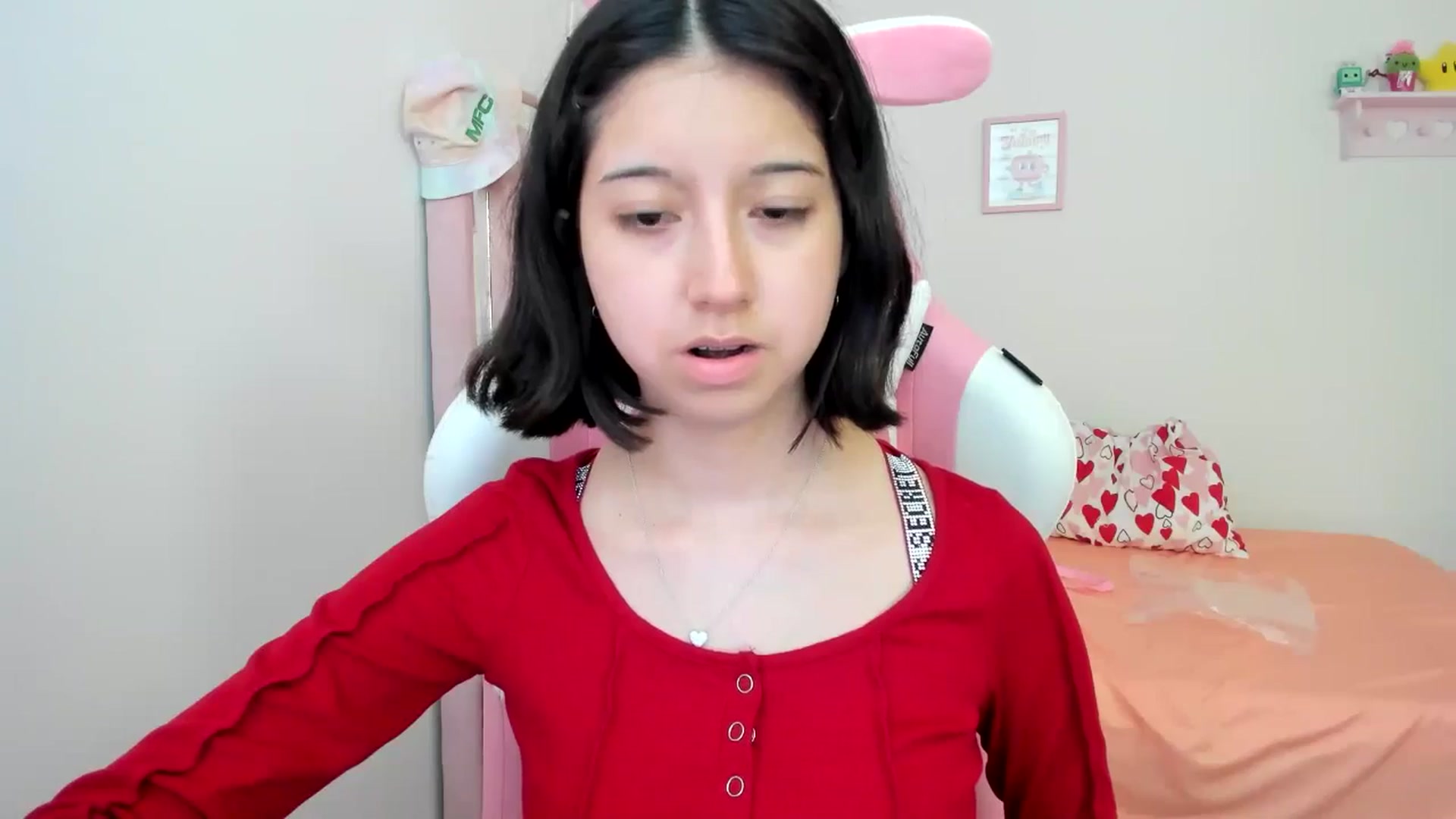 Gallery image thumbnail from Cherrycute666's myfreecams stream on, 07/27/2024, 24:15 image 17 of 20