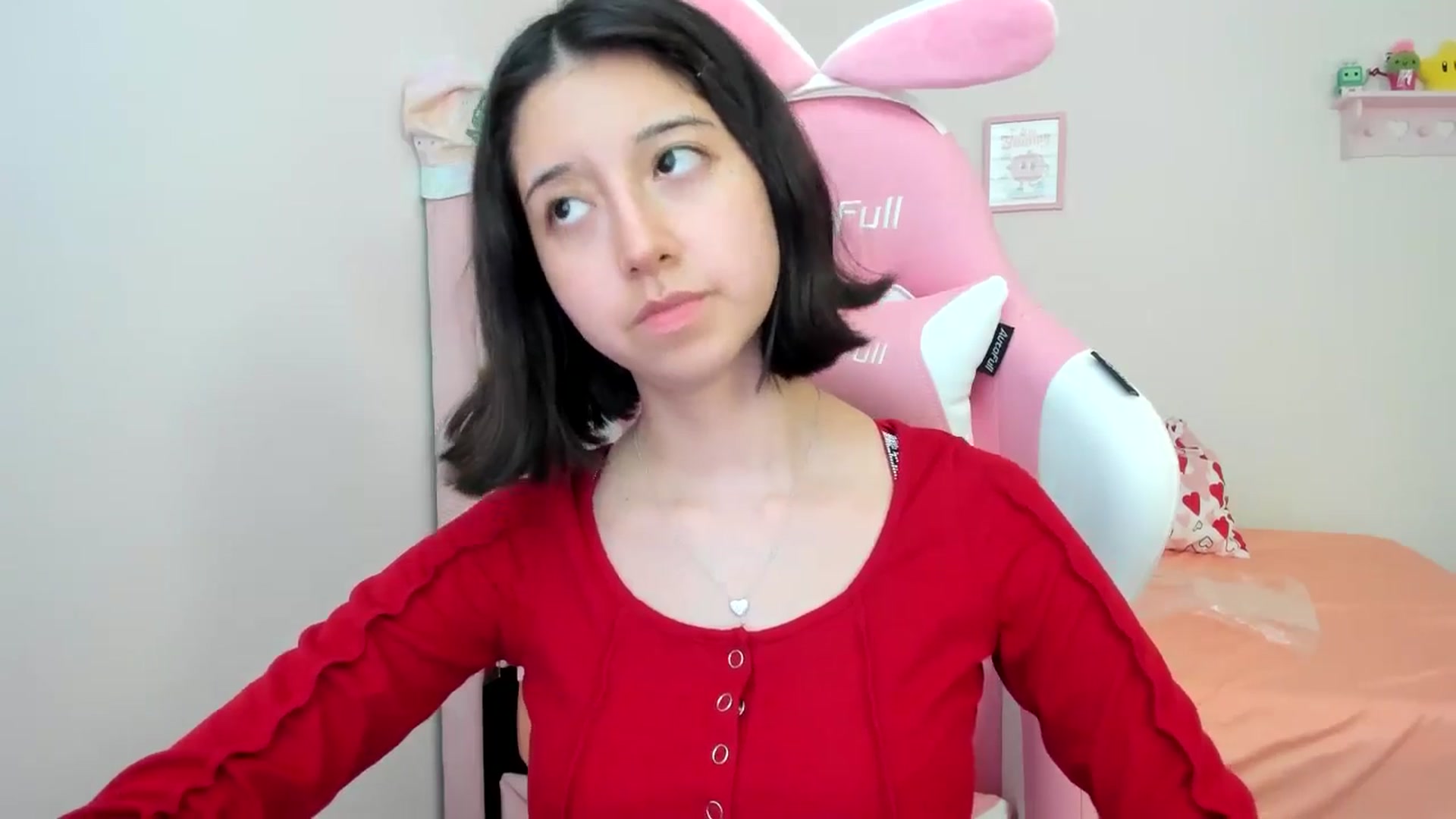 Gallery image thumbnail from Cherrycute666's myfreecams stream on, 07/27/2024, 24:15 image 6 of 20