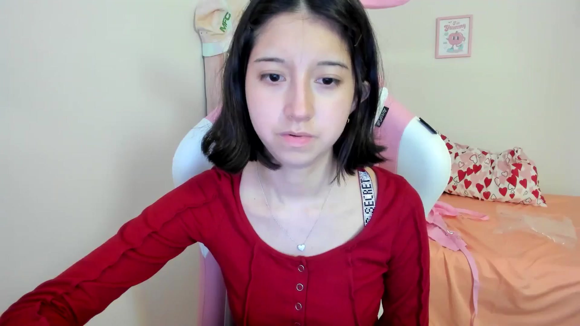 Gallery image thumbnail from Cherrycute666's myfreecams stream on, 07/27/2024, 01:06 image 16 of 20