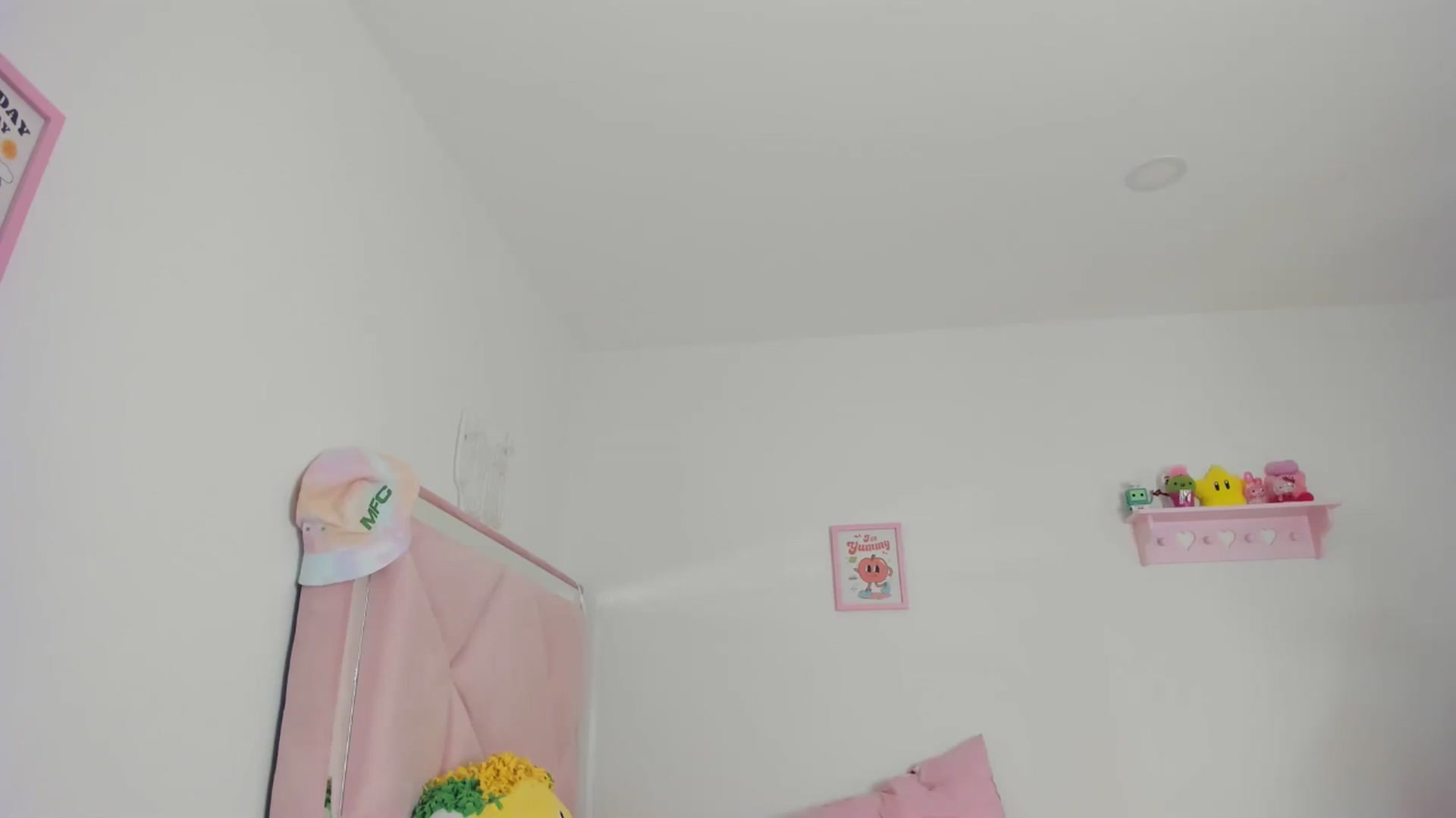 Gallery image thumbnail from Cherrycute666's myfreecams stream on, 07/27/2024, 08:00 image 4 of 20