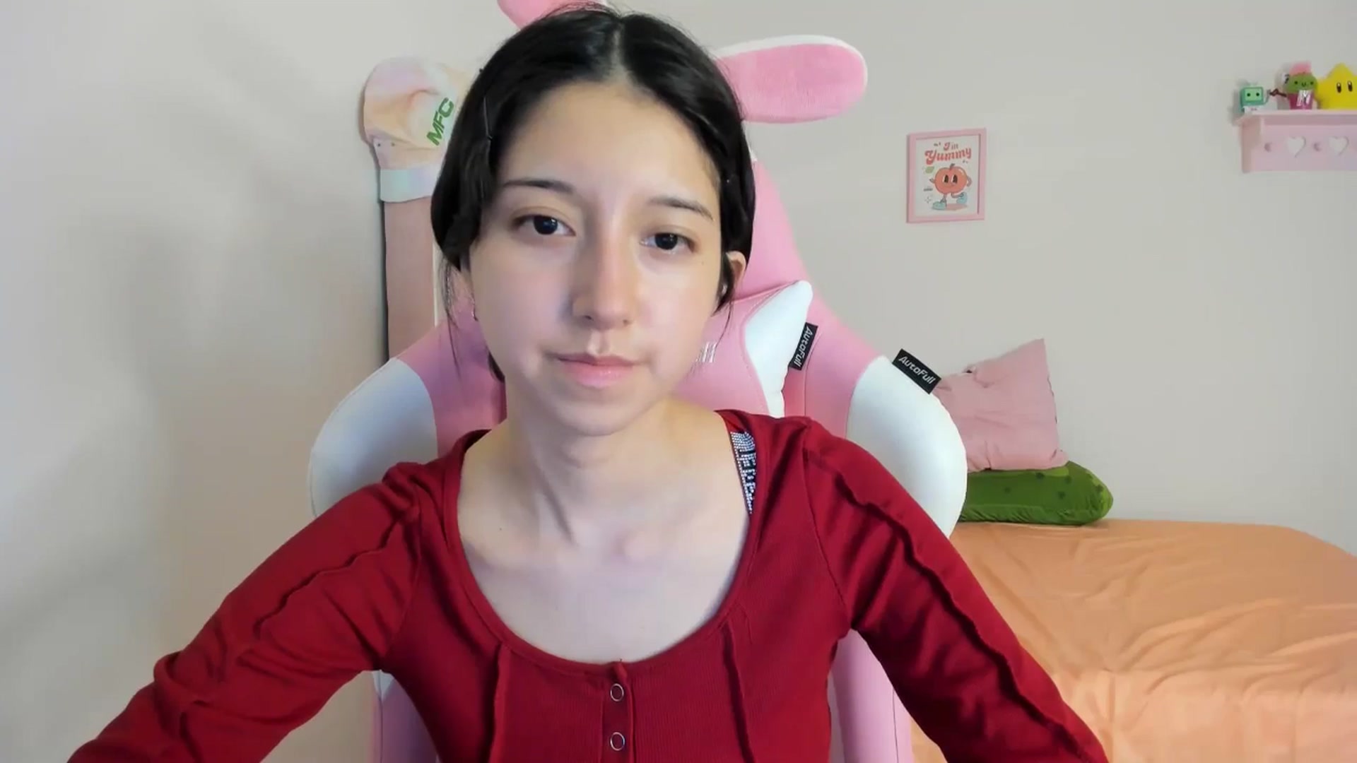 Gallery image thumbnail from Cherrycute666's myfreecams stream on, 07/27/2024, 08:00 image 18 of 20