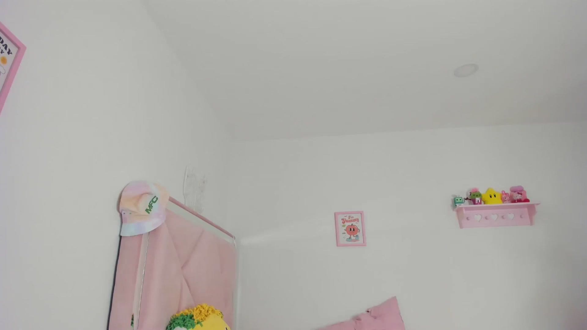 Gallery image thumbnail from Cherrycute666's myfreecams stream on, 07/27/2024, 08:00 image 2 of 20